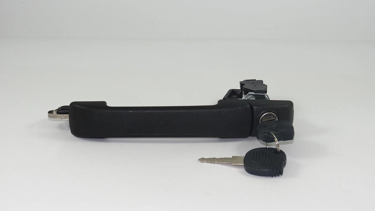 MACANETA EXTERNA VW GOL/PARATI 95/ GII 2 PORTAS - P/ALARME C/CHAVE PERFIL MAXION - ESQUERDA