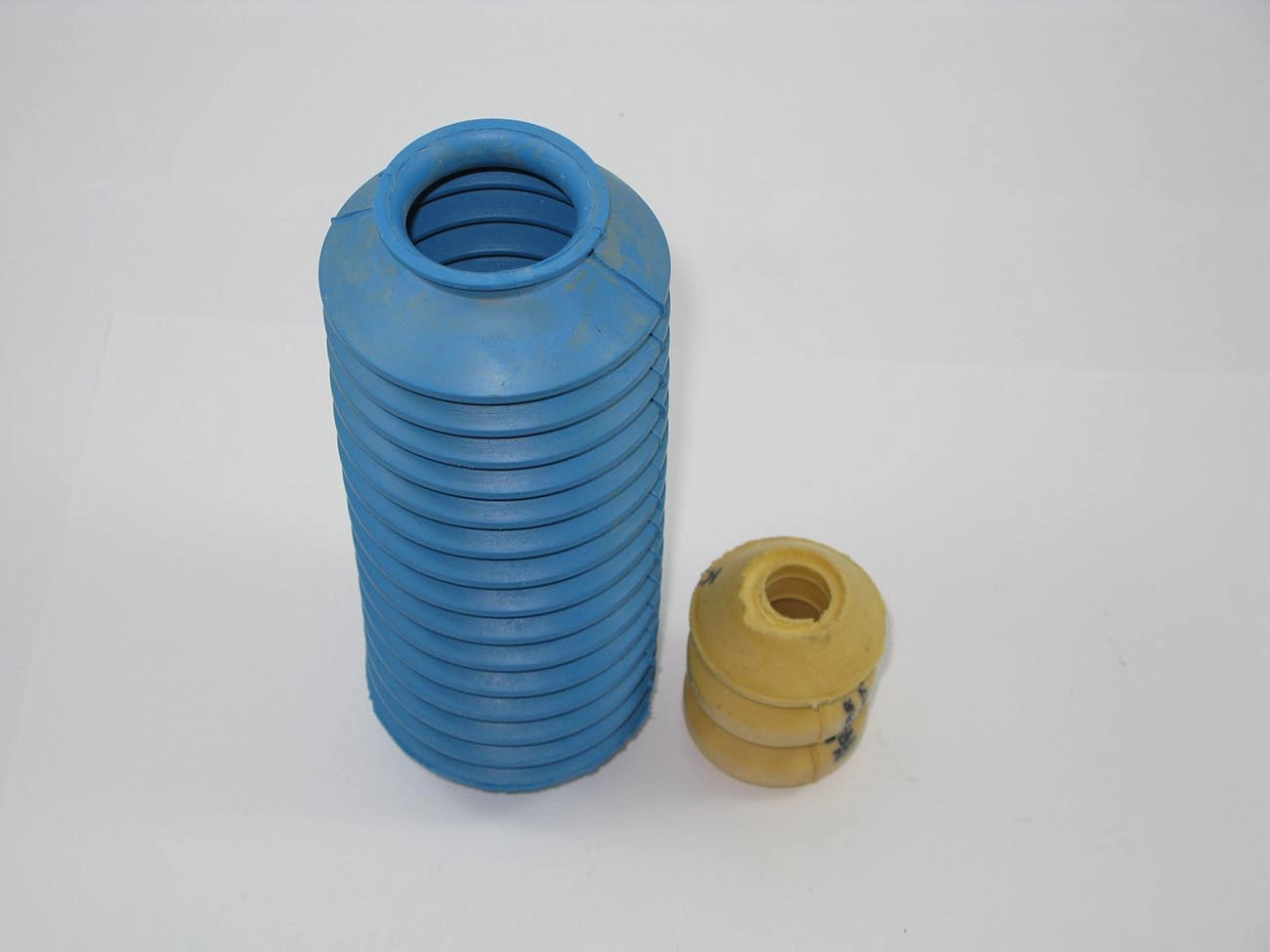 KIT AMORTECEDOR DIANTEIRO COMPLETO COXIM COM ROLAMENTO/BATENTE/COIFA VW PASSAT/GOL/VOYAGE AZUL
