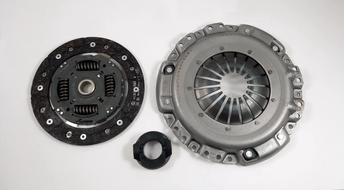 KIT DE EMBREAGEM - FORD ESCORT 1.0/1.6 02.94/ - VW LOGUS 1.6 93/ - 200MM