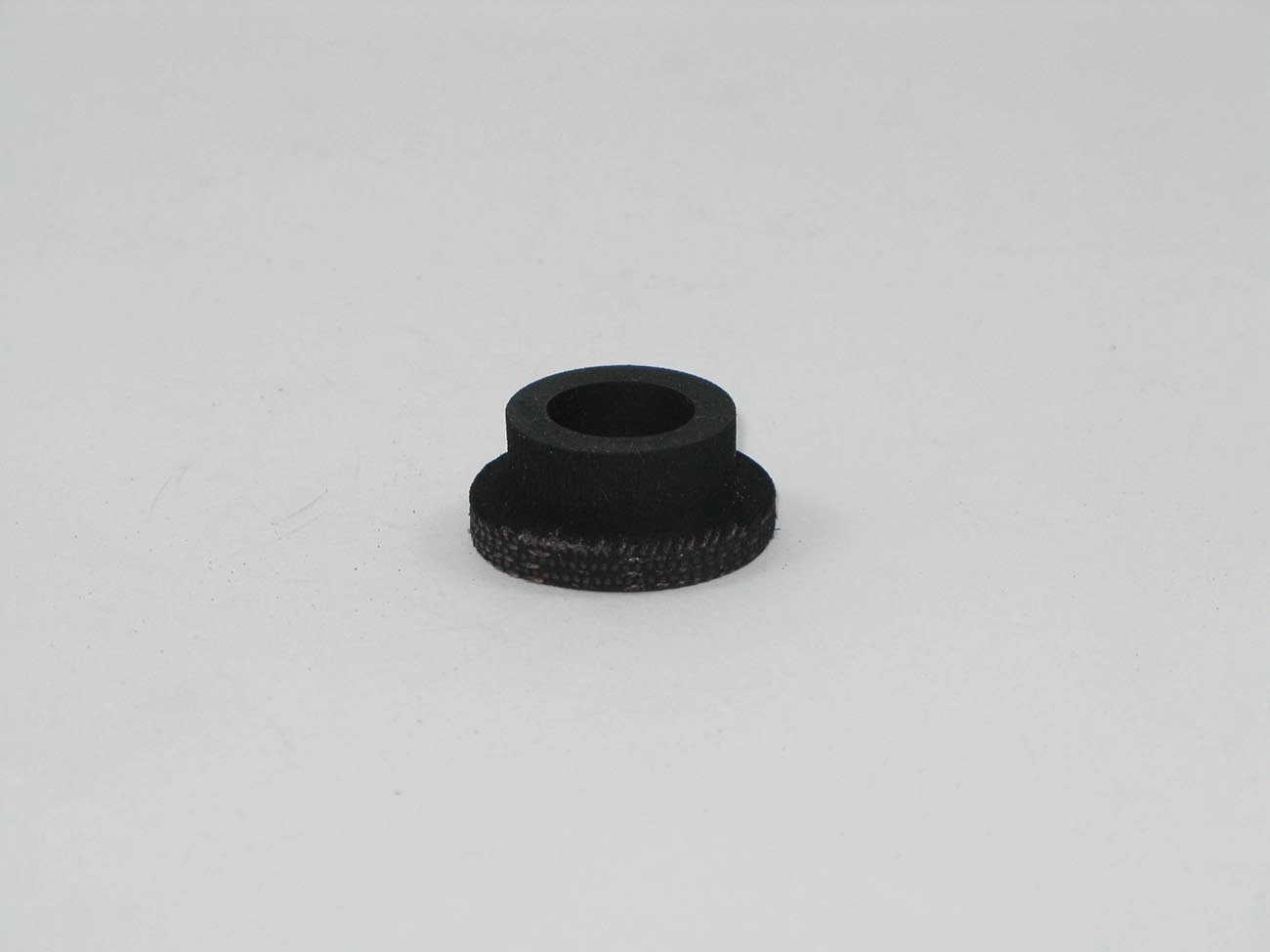 MEIA DO BUCHA ESTABILIZADOR/ALGEMA EIXO SUSPENSÃO DIANTEIRA/TRASEIRA MB 608/709 - SEM TUBO