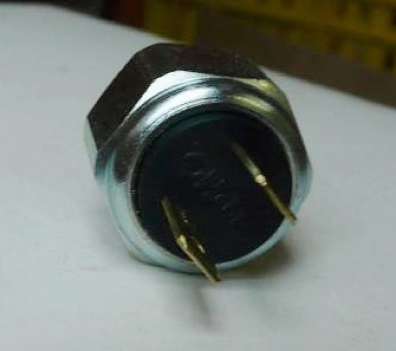 INTERRUPTOR LUZ FREIO WILLYS F-75/