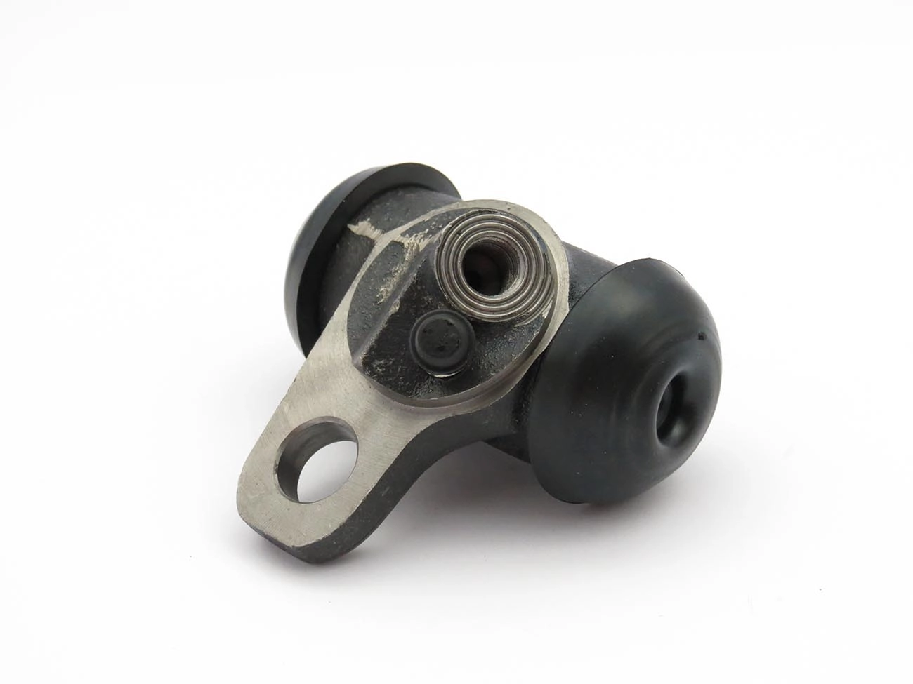 CILINDRO RODA DIANTEIRA ESQUERDA GM A/C-10/14/15/VERANEIO 68/75 - 3100 64/67 - 1.1/8 - 28,57MM
