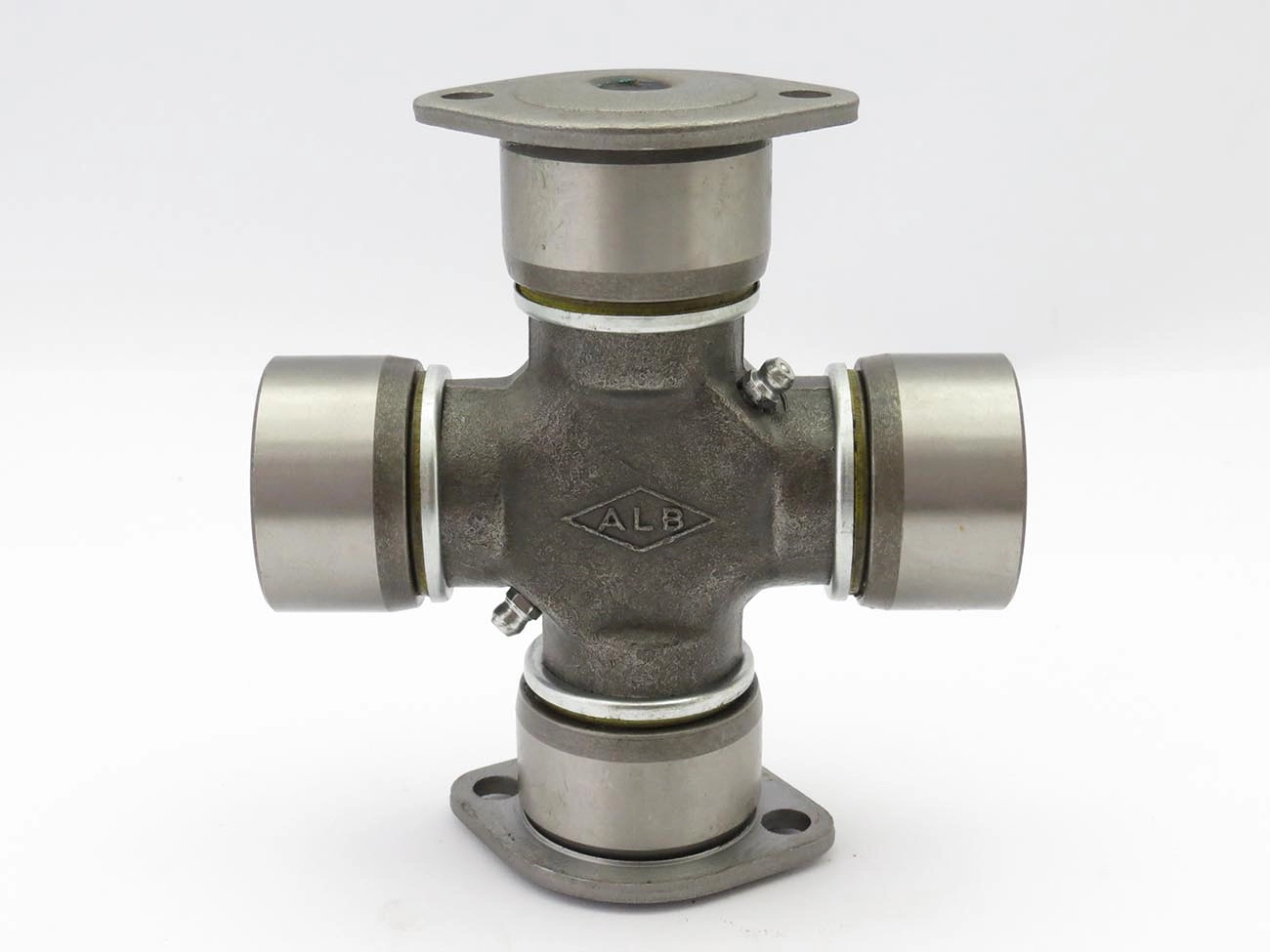 CRUZETA CARDAN FORD CARGO/VW MB 1214/1618/2318 47X134,90MM DUAS CATANHAS COM CHAVETA/DUAS PARAFUSAS