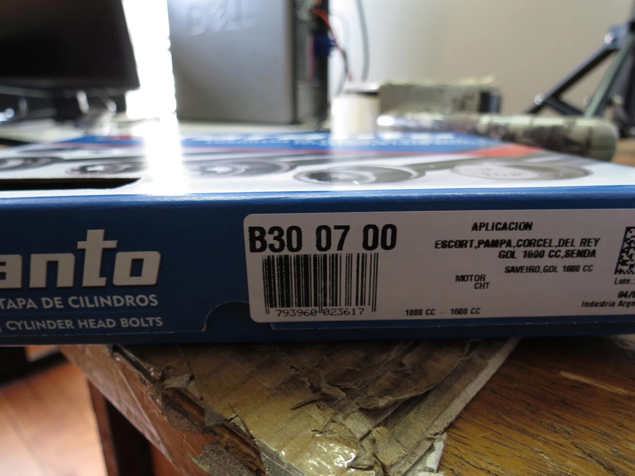 PARAFUSO DE CABECOTE FORD CORCEL/DELREY/ESCORT/PAMPA 83/ CHT - GOL/LOGUS/PARATI/SAVEIRO 1.0 92/ CHT