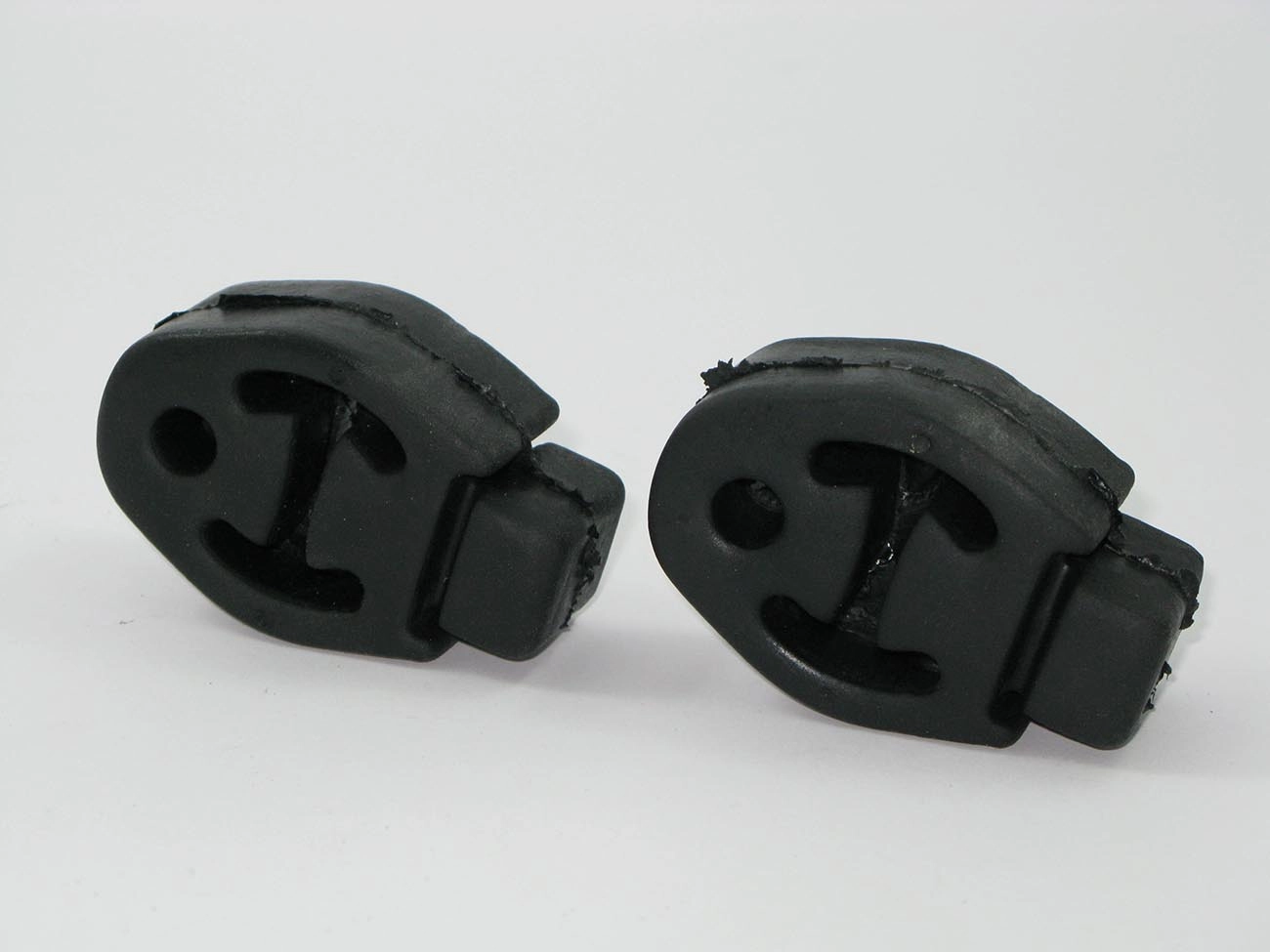 KIT BUCHAS SILENCIOSO COXIM ESCAPAMENTO FORD FOCUS TODOS C/2 COXINS
