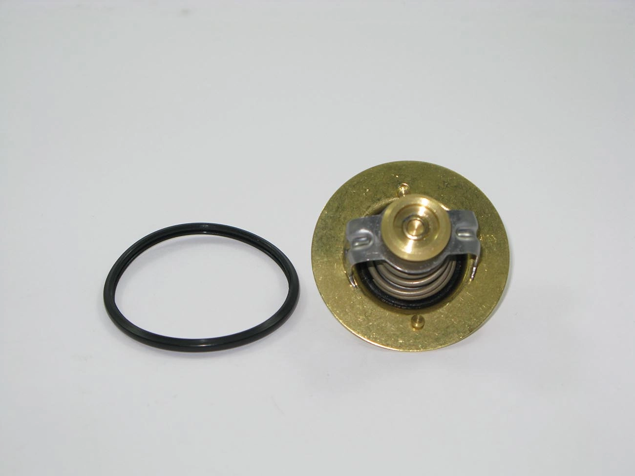 VALVULA TERMOSTATICA FORD F-250/350/4000 2005/ - CUMMINS 3.9
