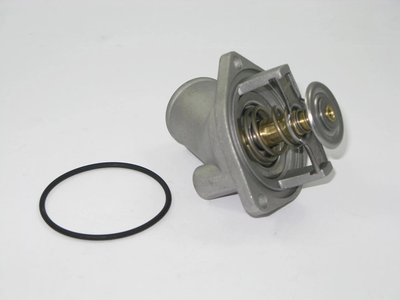VÁLVULA TERMOSTÁTICA COM FLANGE GM MONZA/KADETT/IPANEMA 07.86/91 - CARBURADO GASOLINA