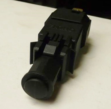 INTERRUPTOR LUZ FREIO GM NOVO CORSA/MERIVA/ASTRA/NOVO VECTRA