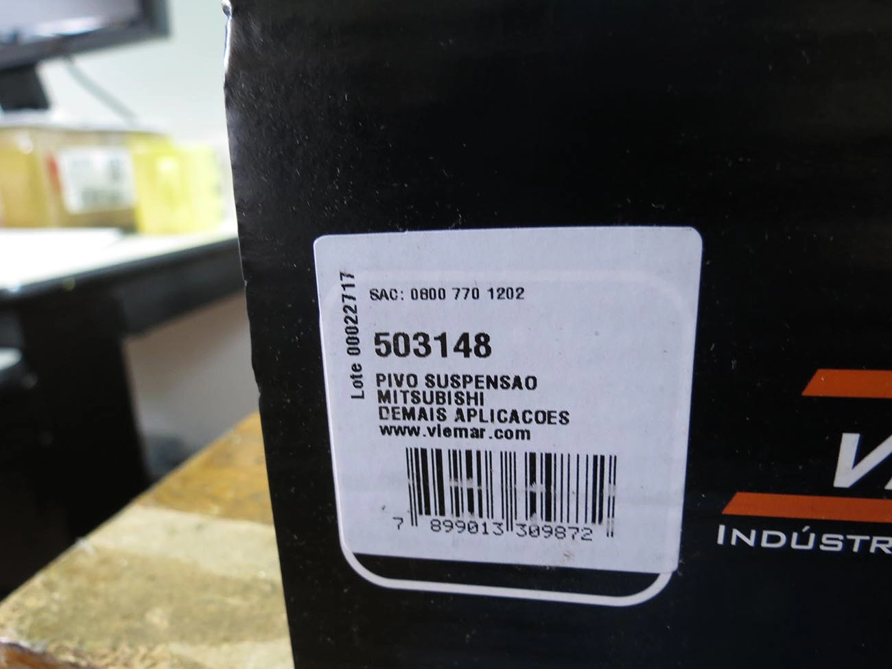PIVÔ SUSPENSÃO INFERIOR DIREITO MITSUBISHI L-200 SPORT 03/10 - PAJERO 92/00 - PAJERO SPORT 98/11