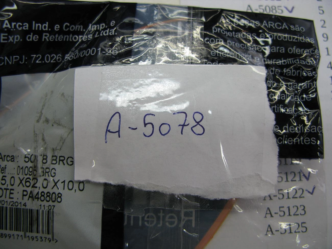 RETENTOR CUBO RODA TRASEIRA VW FUSCA/BRASILIA/VARIANT I TODOS - KOMBI 1200/1500 /75 - 44,50X62X11MM