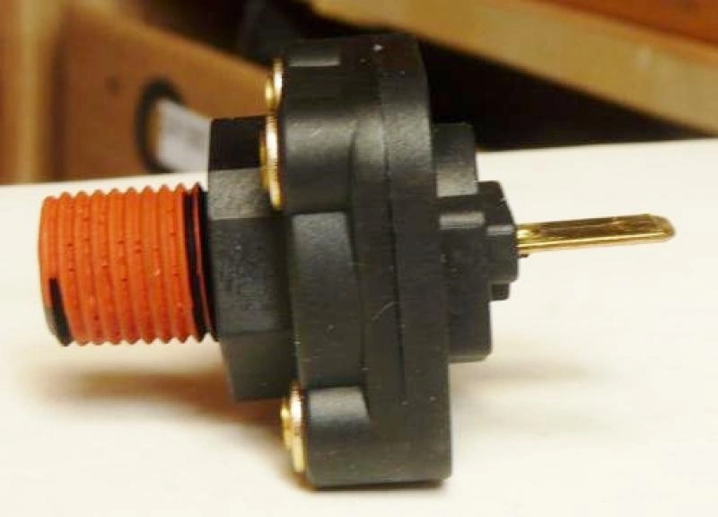 INTERRUPTOR DE FREIO - FORD CARGO 91/ - C/VEDA ROSCA 0.30 BAR