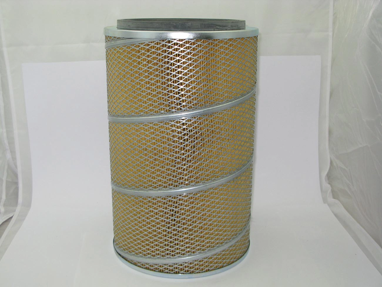 FILTRO AR FORD CARGO/VW 14.200/14.220/16.220/16.300/35.300/40.300 CUMMINS