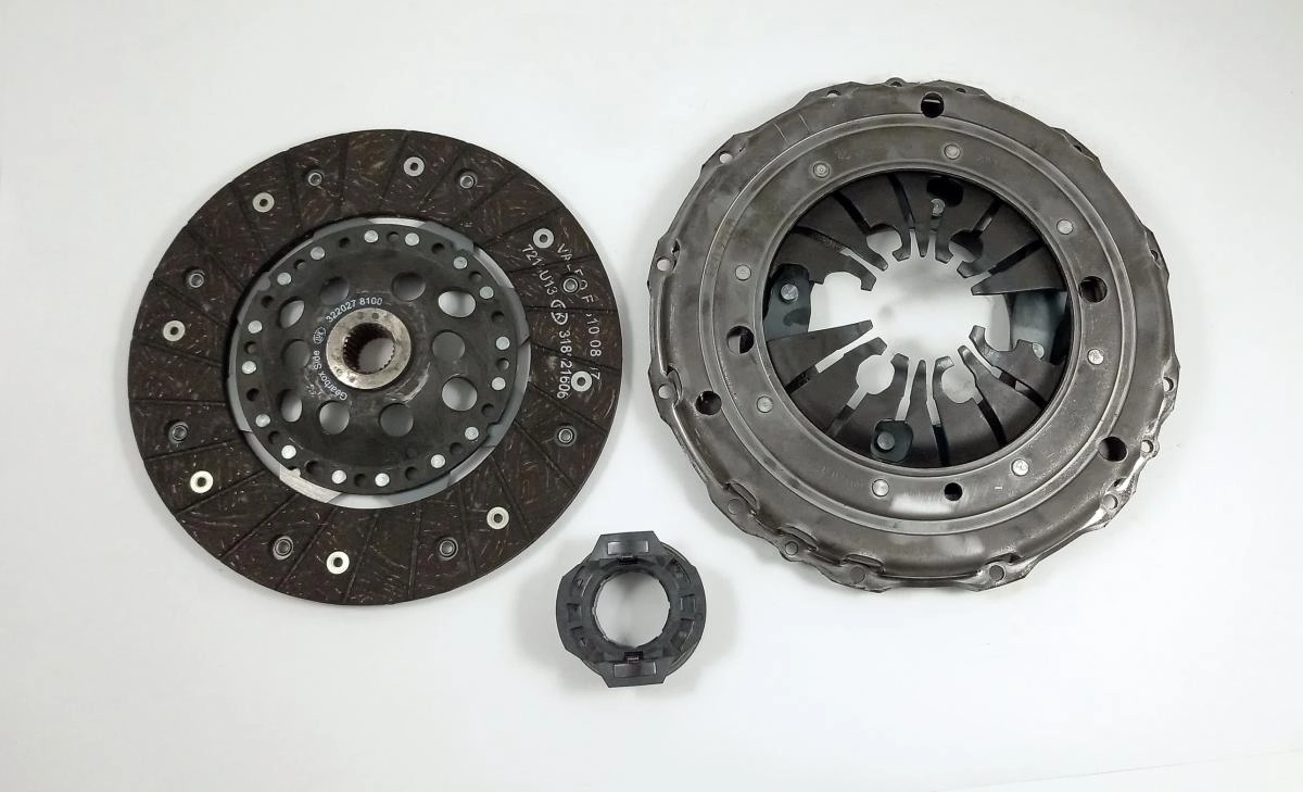 KIT DE EMBREAGEM VW GOLF 1.8 20V 150/180CV TURBO 2000/ - AUDI A3 1.8 20V TURBO 97/07.2000 - 220MM