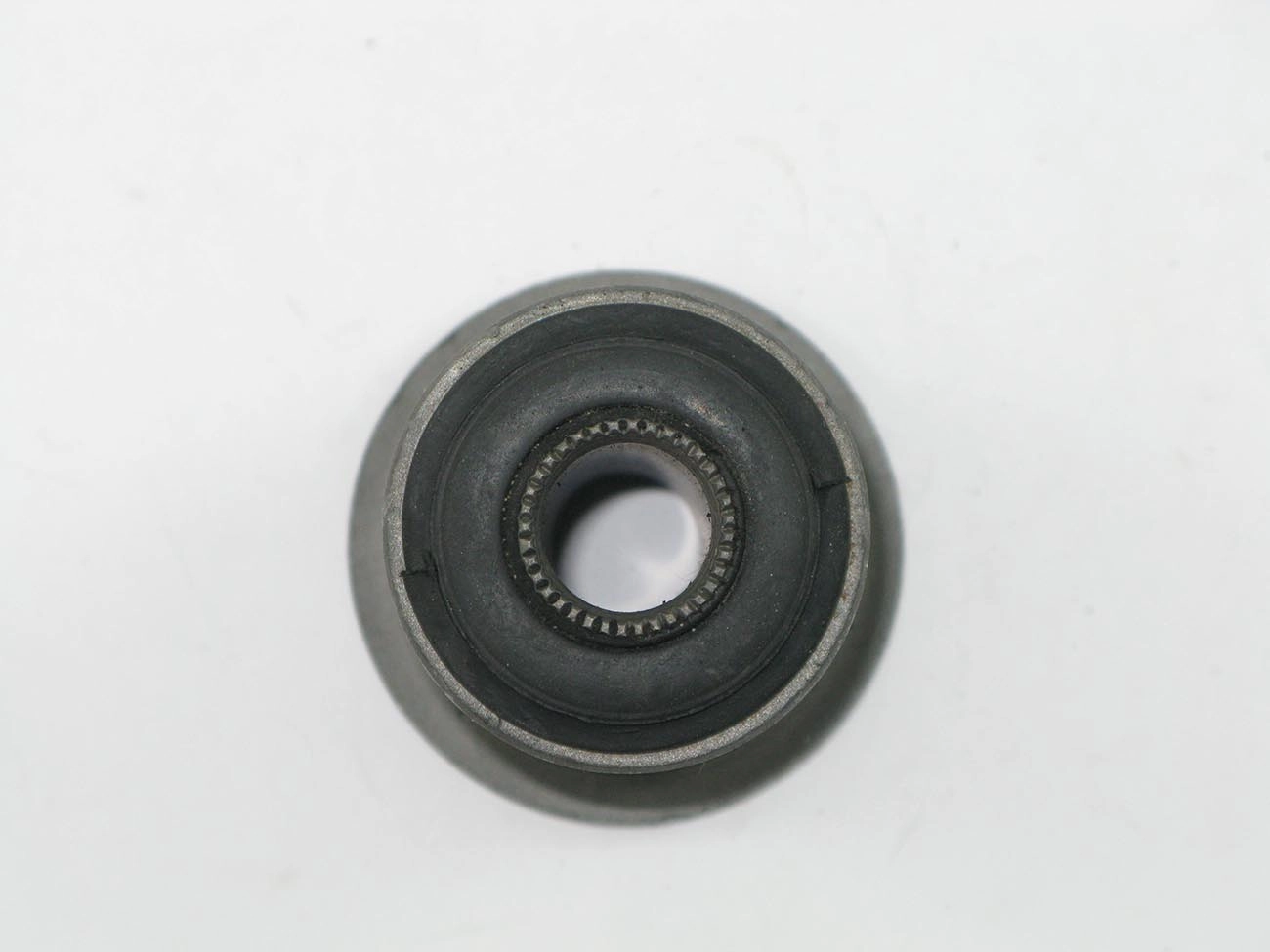BUCHA MENOR DA BANDEJA INFERIOR FORD RANGER 4X2/4X4 1998/2011 - 17X47X83MM
