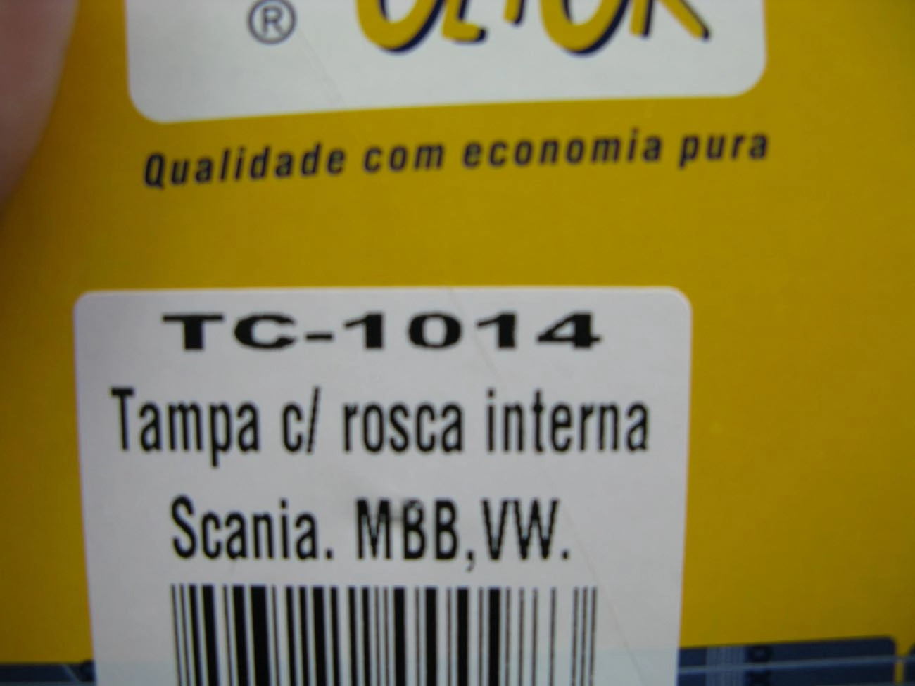 TAMPA PARA TANQUE COMBUSTÍVEL COM CHAVES ROSCA INTERNA VW/MB CAMINHOES 99/ SCANIA C/ROSCA