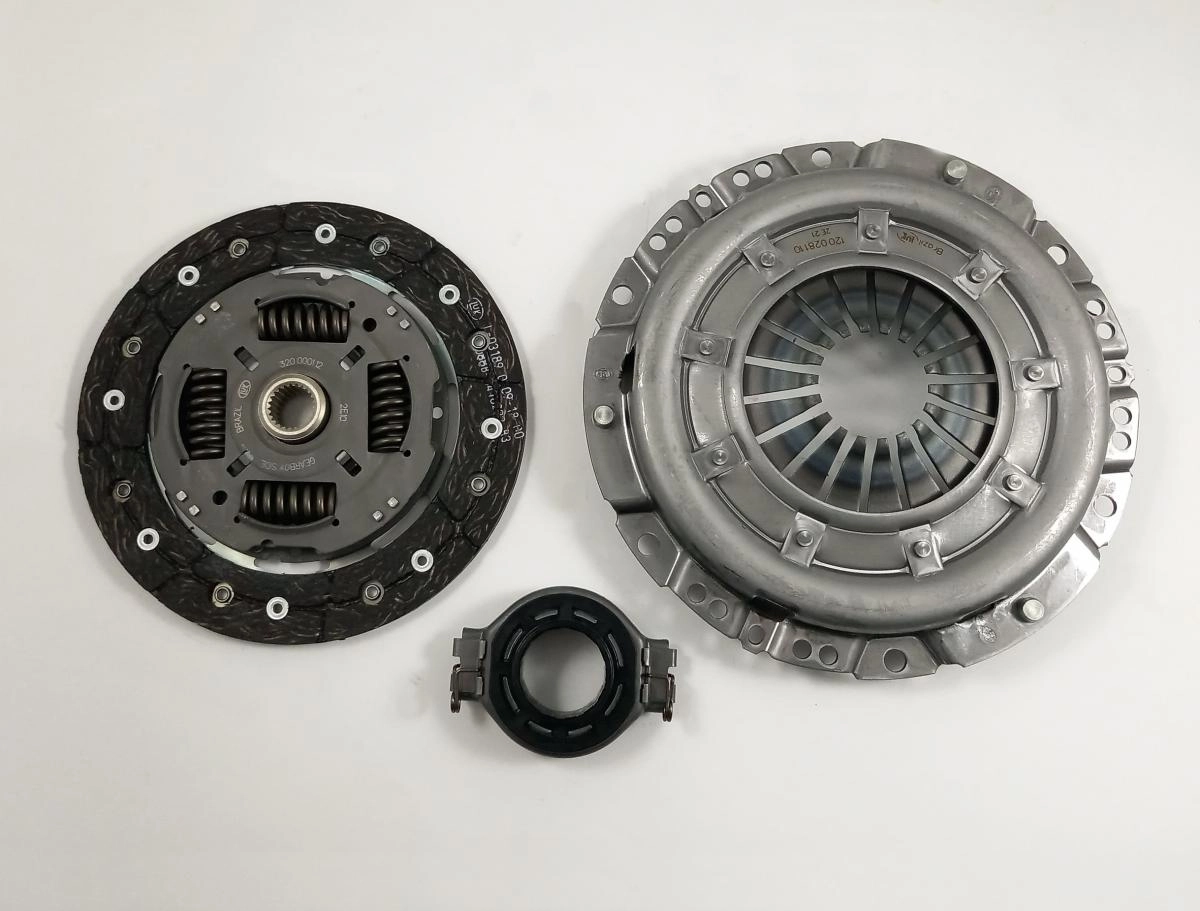 KIT DE EMBREAGEM VW KOMBI 1.4 06/ TOTALFLEX - FUSCA/BRASILIA 73/ - PASSAT 1.5/1.6 74/ - 200MM