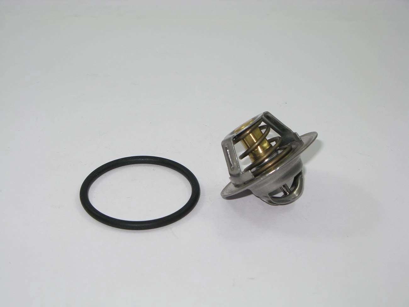 VÁLVULA TERMOSTÁTICA MF 265/275 - 4.236A/4.248A - MOTOR PERKINS 4.236