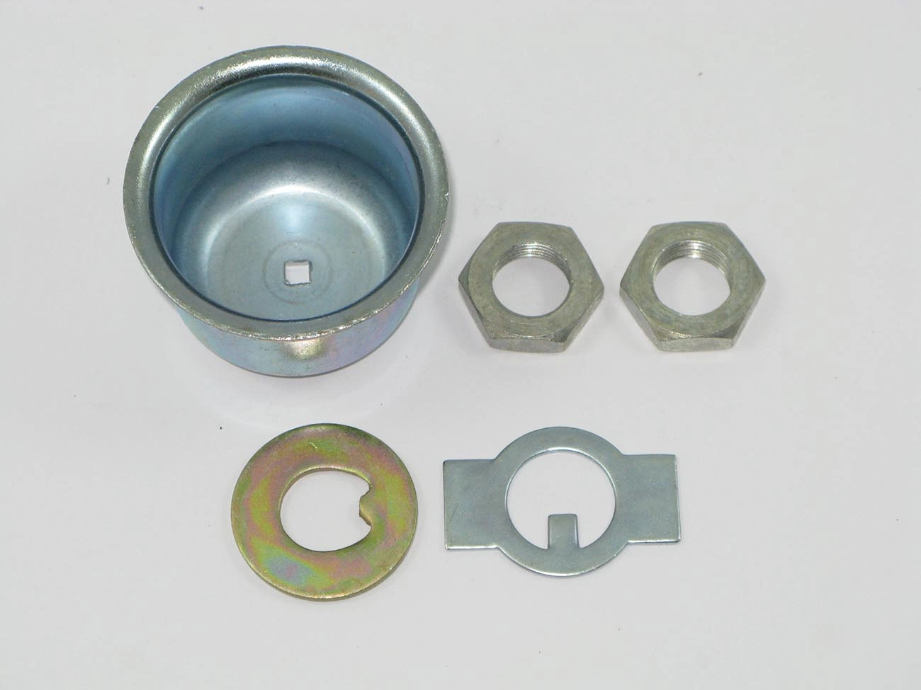 KIT CALOTA RODA DIANTEIRA ESQUERDA COM FURO VW KOMBI /82 ESQUERDO