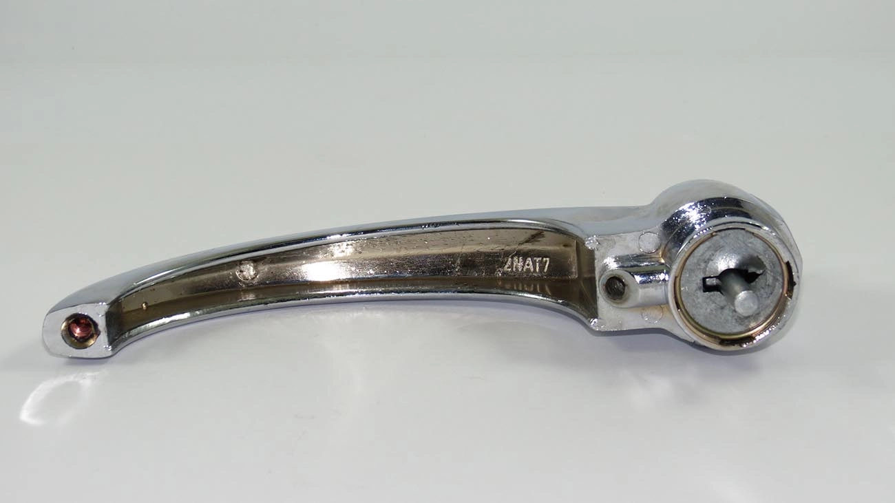 MACANETA EXTERNA GM A/C/D-10/14/15/60/70/80 64/84 - CROMADA C/CHAVE