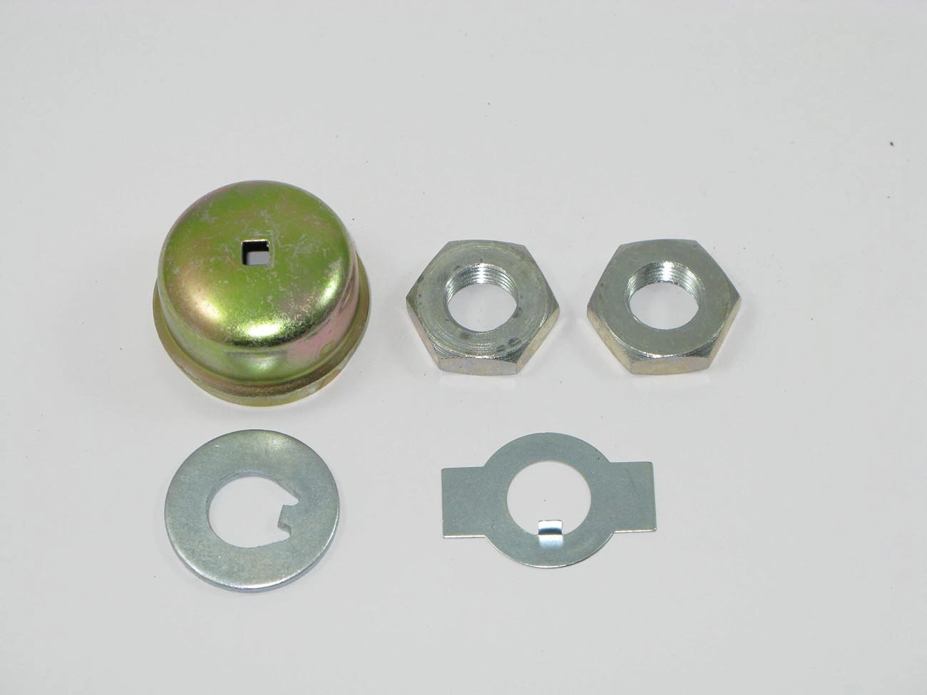 KIT CALOTA RODA DIANTEIRA ESQUERDA COM FURO VW FUSCA 79/ ESQUERDO