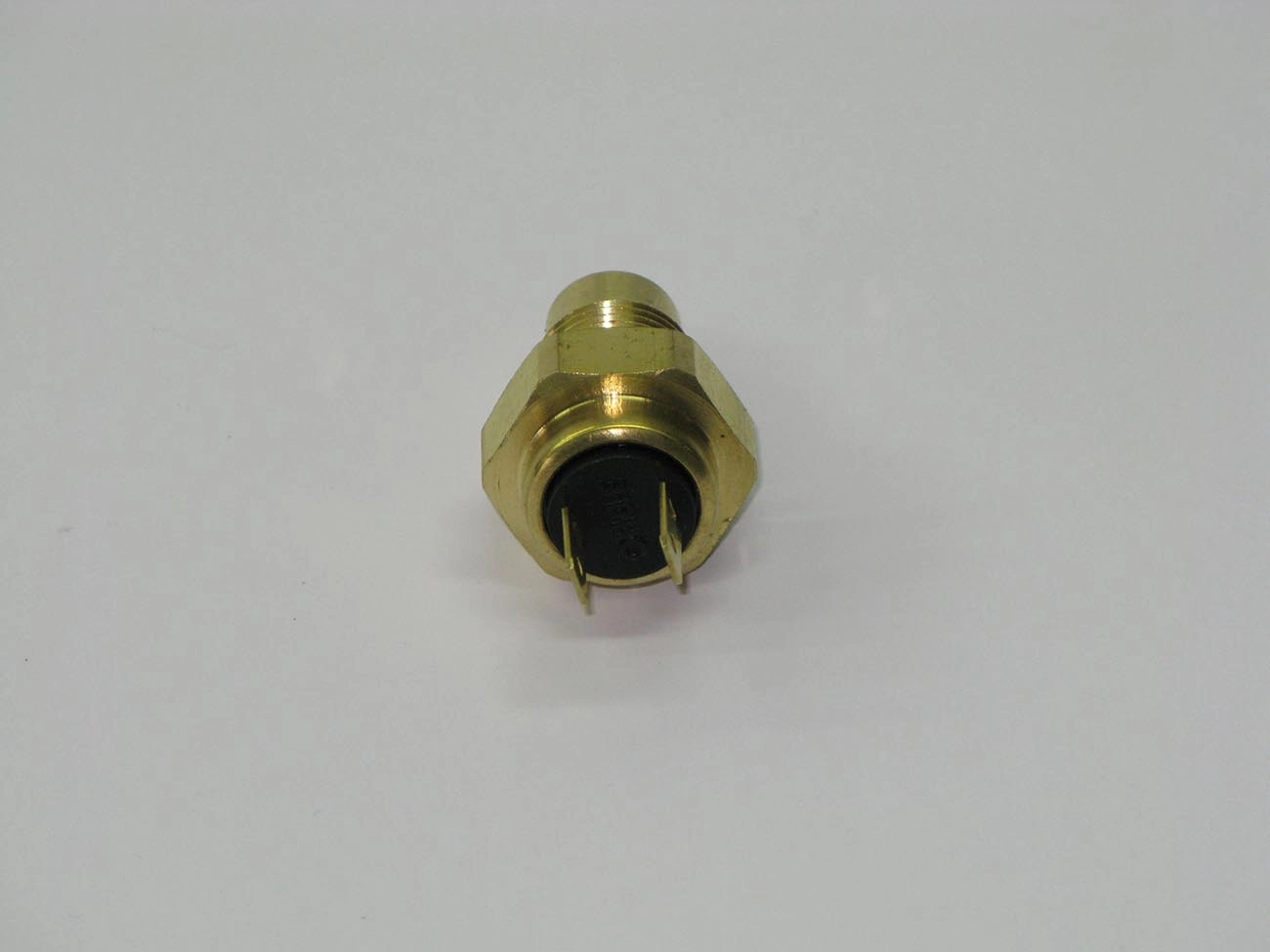 INTERRUPTOR DE LUZ DE RE - TOYOTA BANDEIRANTE - 94/