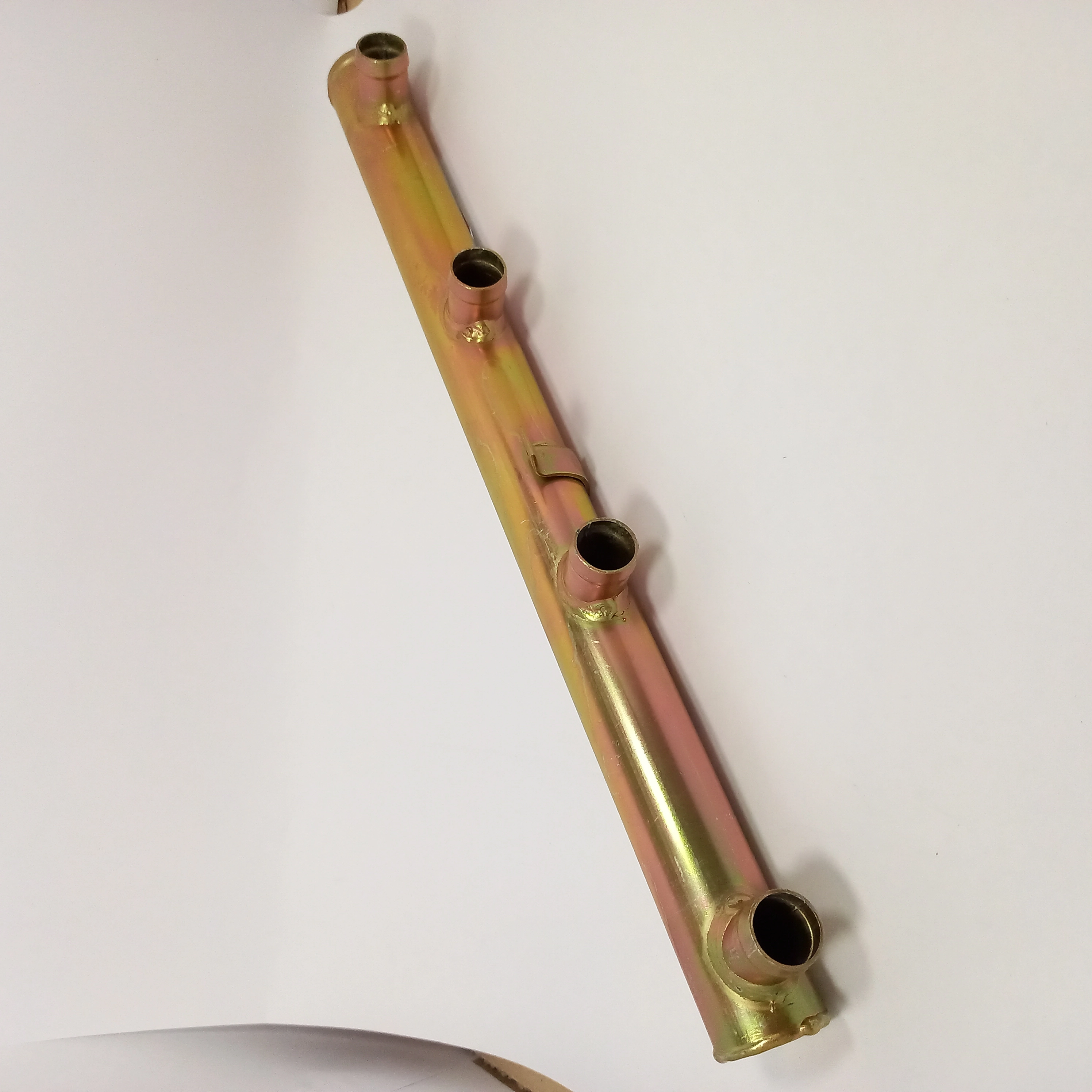 CANO/TUBO DE ÁGUA REFRIGERAÇÃO TRATOR CBT 8440 - VALMET88/880/885/985 - TEMA TERRA - MWM D229-4