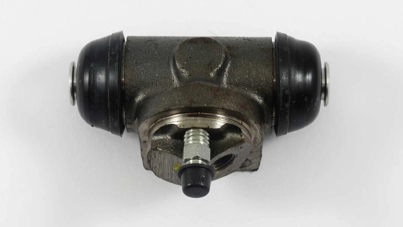 CILINDRO RODA TRASEIRA ESQUERDA RENAULT CLIO 96/99 - 19 92/98 - 22MM - VARGA
