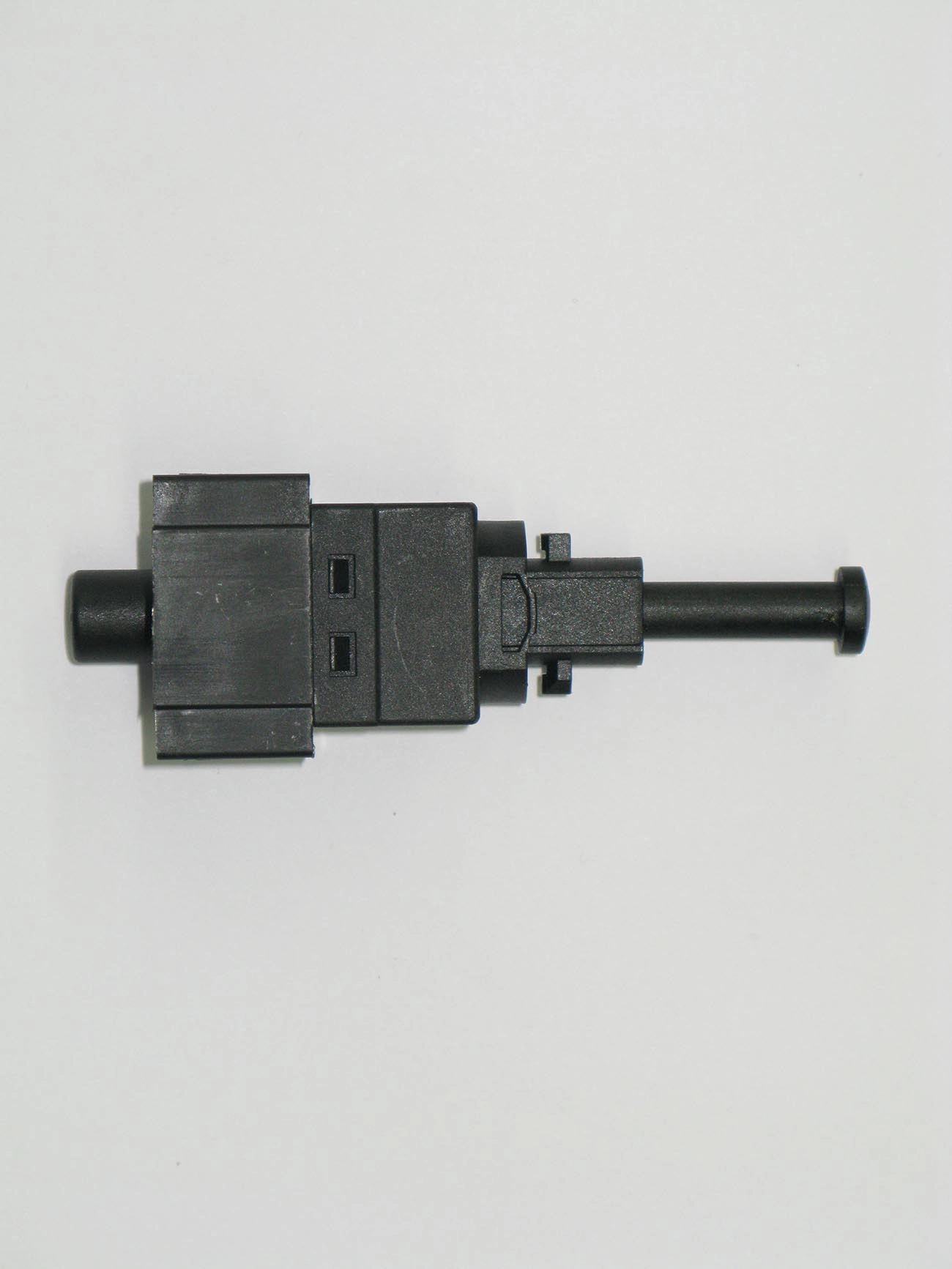 INTERRUPTOR LUZ FREIO EMBREAGEM VW GOL/GOLF AUDI A3 C/ENCAIXE BIPOLAR BOTÃO AUTO REGULÁVEL