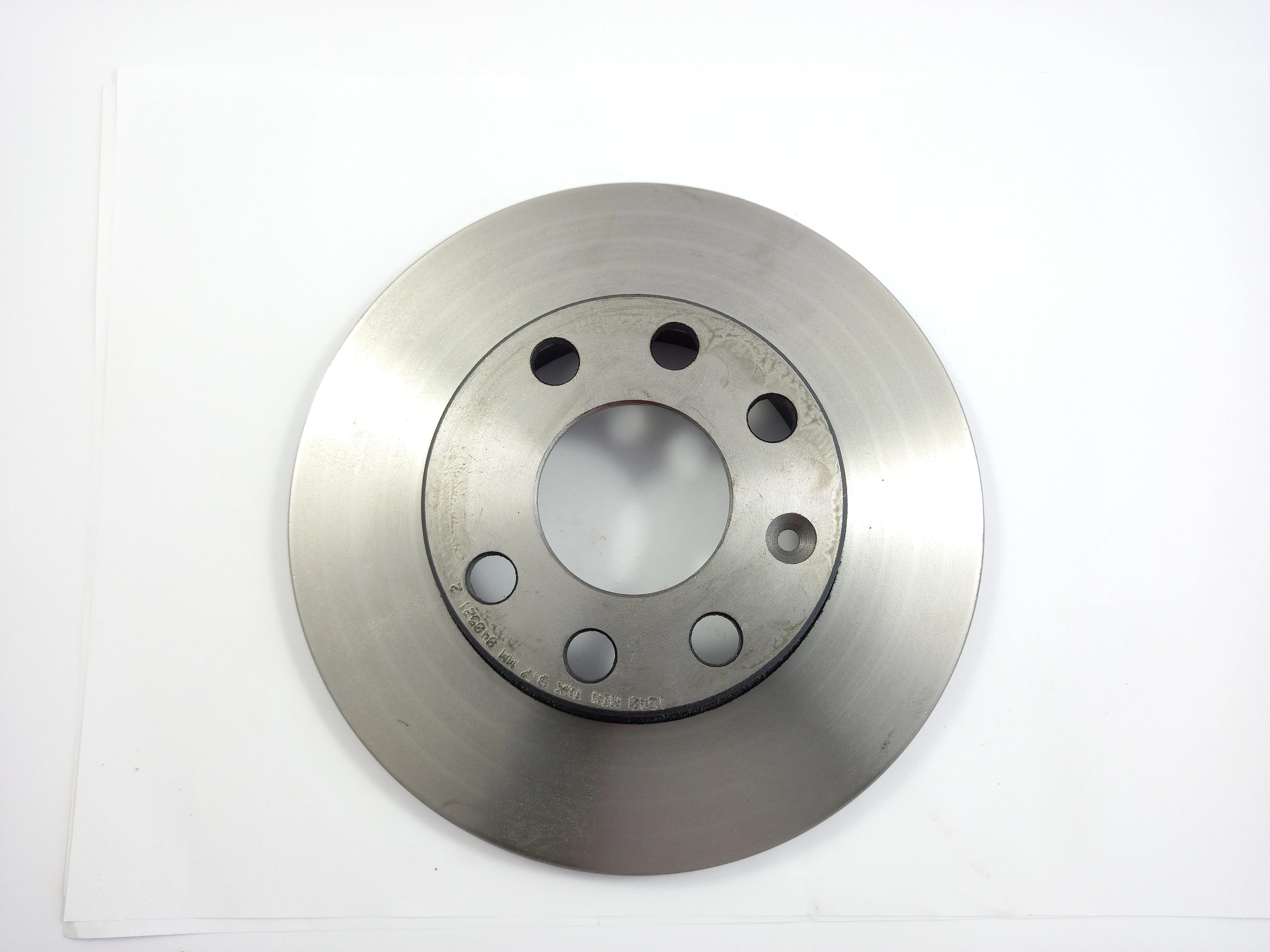 DISCO FREIO DIANTEIRO SÓLIDO 236MM 4 FUROS GM CORSA 1.0 8V 94/ 94/96 CELTA 00/