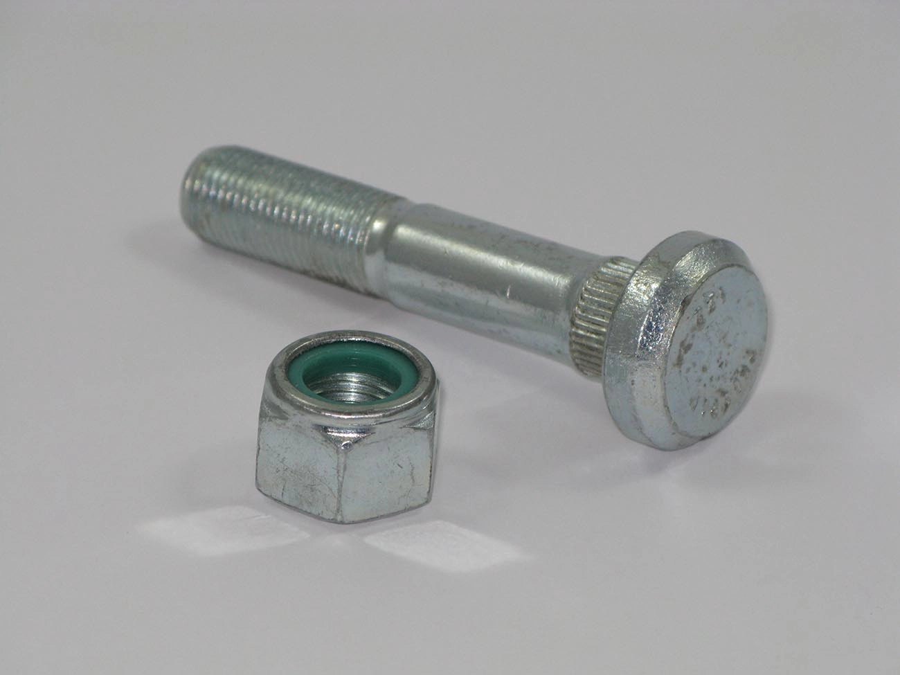 KIT PARAFUSO FIXAÇÃO BANDEJA GM A/C/D-10/20 /91