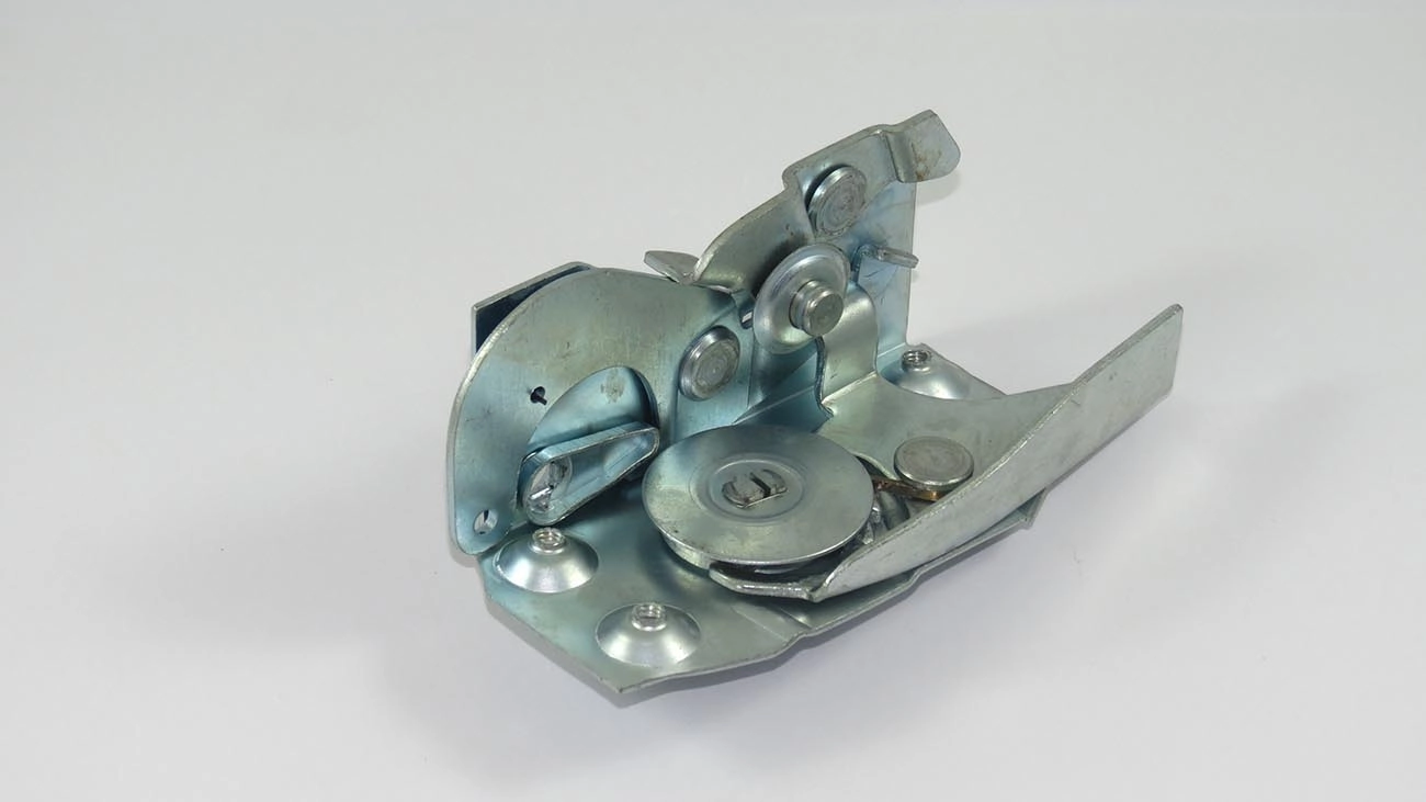 FECHADURA PORTA WILLYS F-75/RURAL 66/ - ESQUERDA