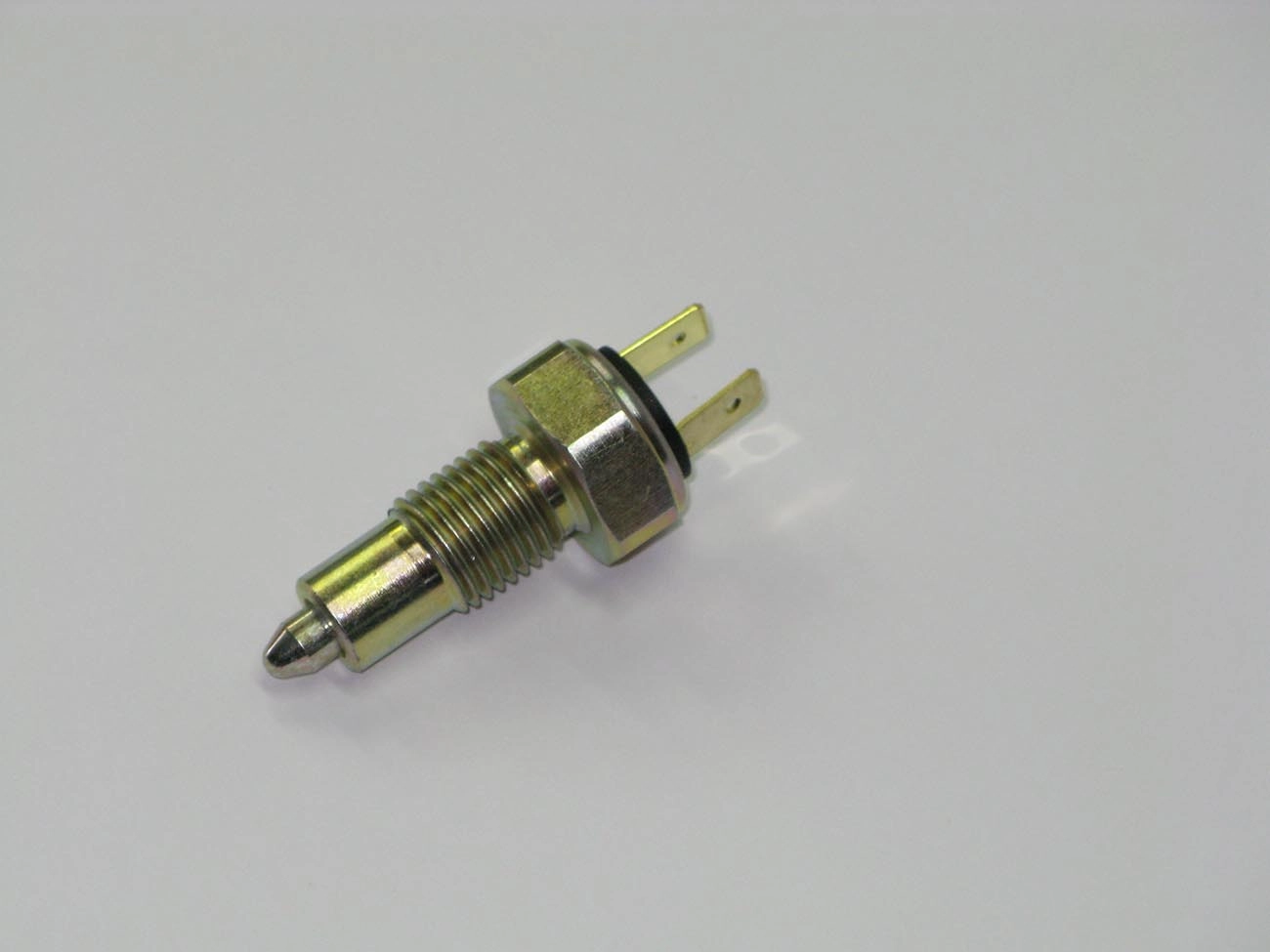 INTERRUPTOR LUZ DE RE - FIAT 147/UNO/PREMIO/ELBA/FIORINO /11.91