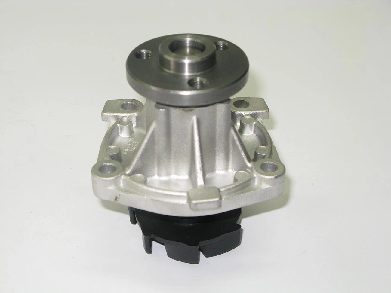 BOMBA AGUA FIAT UNO/PREMIO/ELBA/FIORINO 1.5 94/95 - UNO/FIORINO 1.0 95/01 - P/POLIA MULTI V