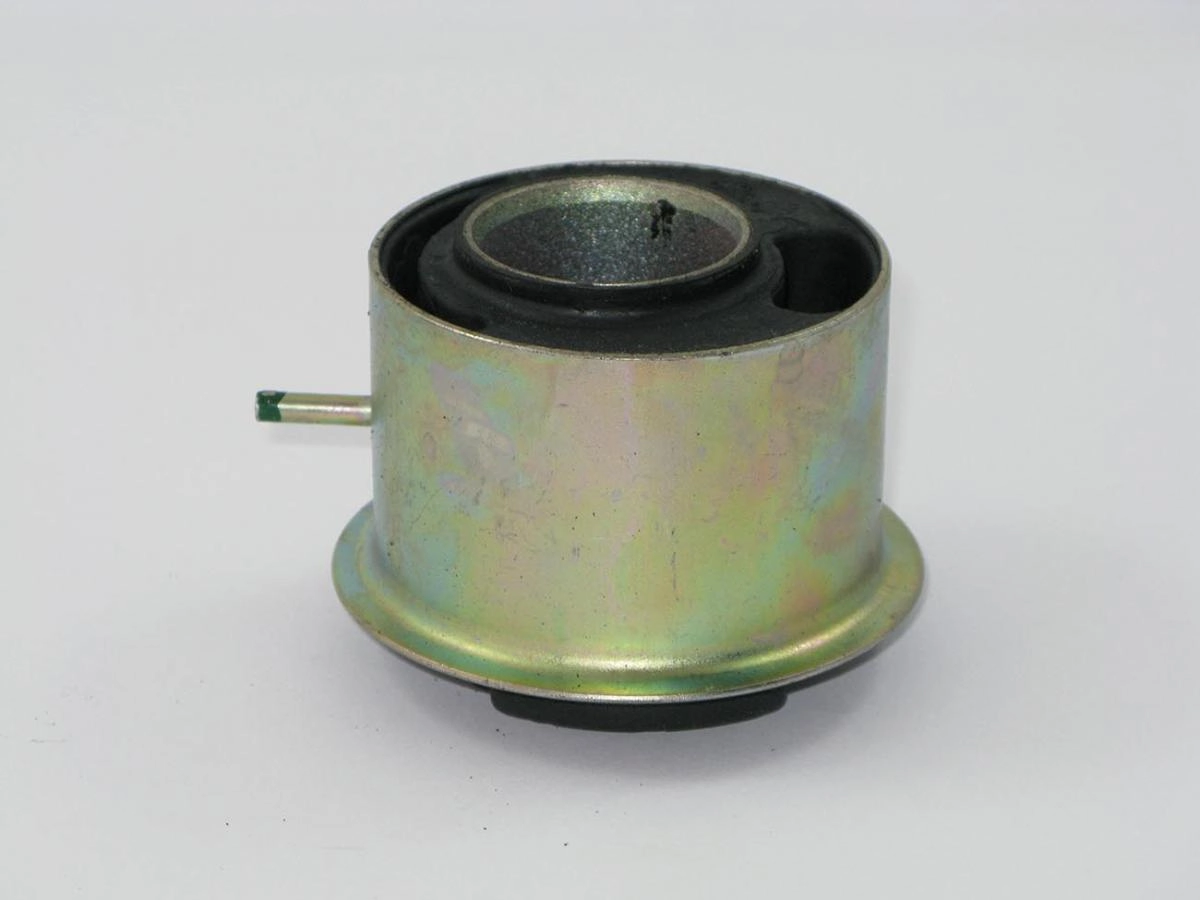 COXIM TRASEIRO MOTOR ZINCADO AMARELO (YELLOW) VW 7.100/7.120/8.100/8.120/8.150/9.150 97/2003 MWM