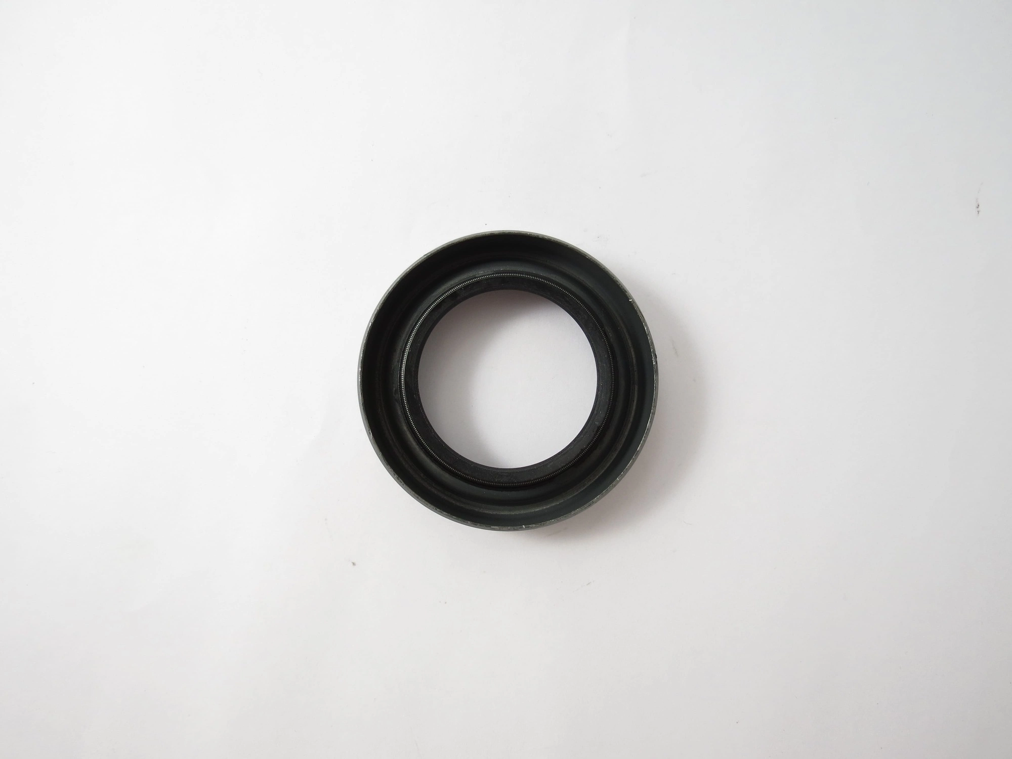 RETENTOR EIXO PILOTO/CÂMBIO TRASEIRO 39,40X62,00X14,00MM WILLYS F-75/JEEP/RURAL 4X2 39,40X62X14MM