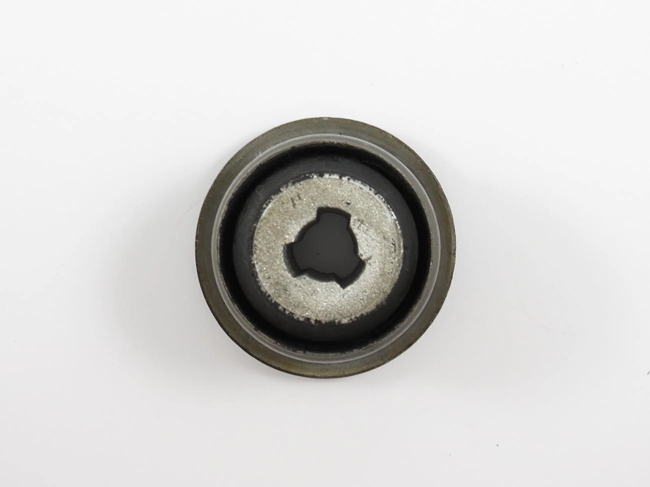 BUCHA DIANTEIRA BANDEJA SUSPENSÃO FURO 12MM RENAULT CLIO 98/ KANGOO 00/ SYMBOL 09/