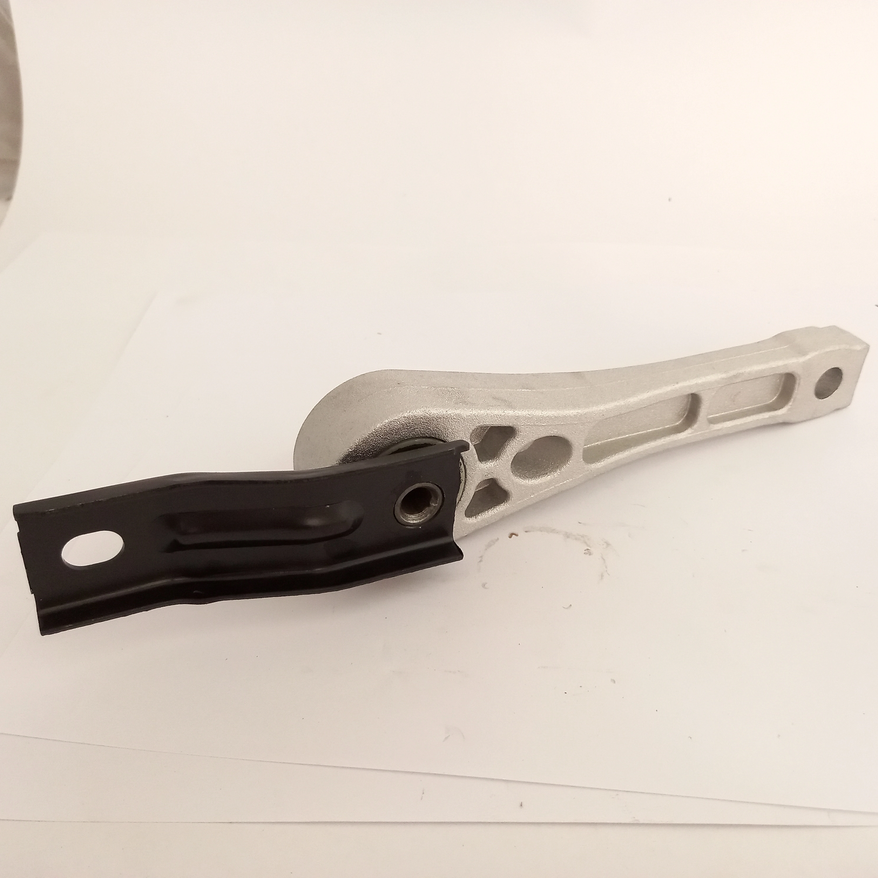 COXIM LIMITADOR TORÇÃO MOTOR LADO CÂMBIO VW JETTA 06/14 - FUSCA 13/16 - TIPO BIELA
