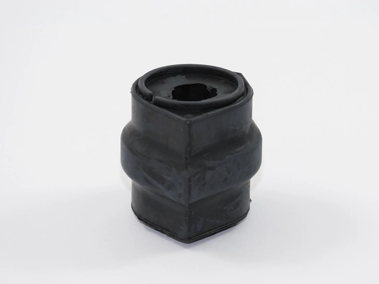 BUCHA DO ESTABILIZADOR DIANTEIRO PEUGEOT 206 98/ - 207 09/ - FURO 18MM