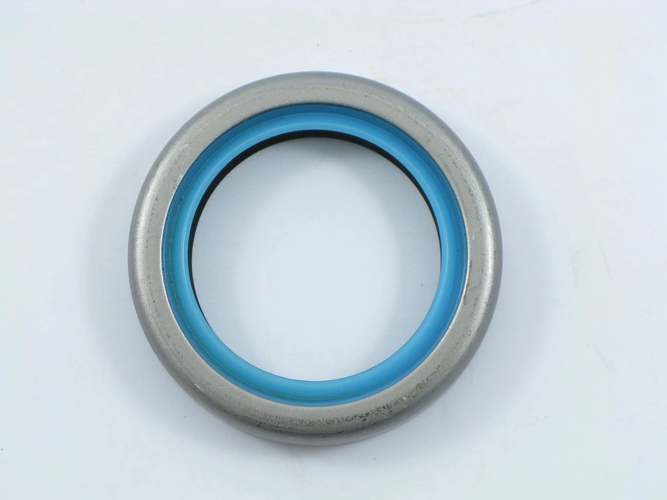 RETENTOR SEMI EIXO DIANTEIRO VALTRA/VALMET 4X4 - 42X59X12MM