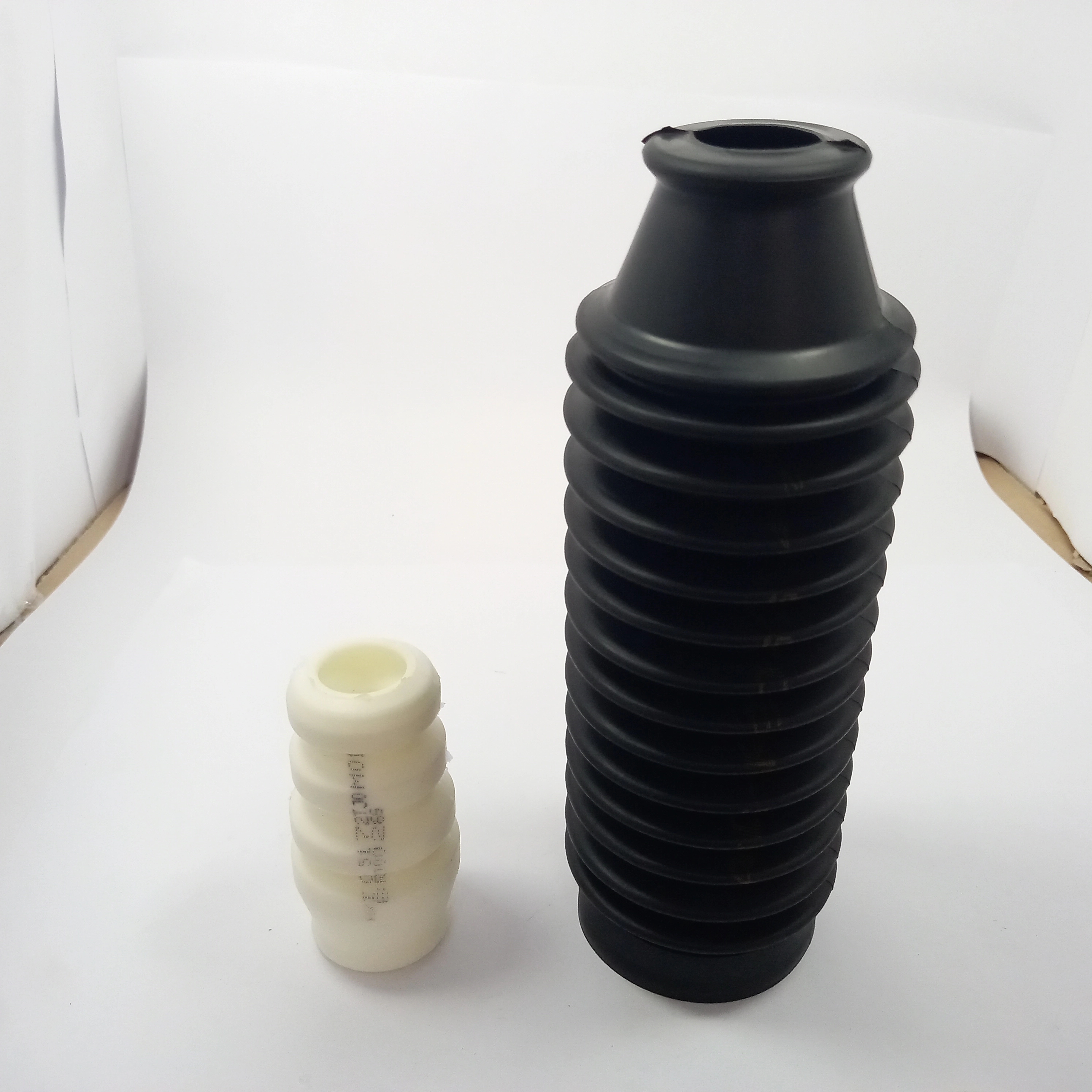KIT AMORTECEDOR DIANTEIRO HONDA CITY/NEW 09/13 - FIT 09/14 - BATENTE E COIFA