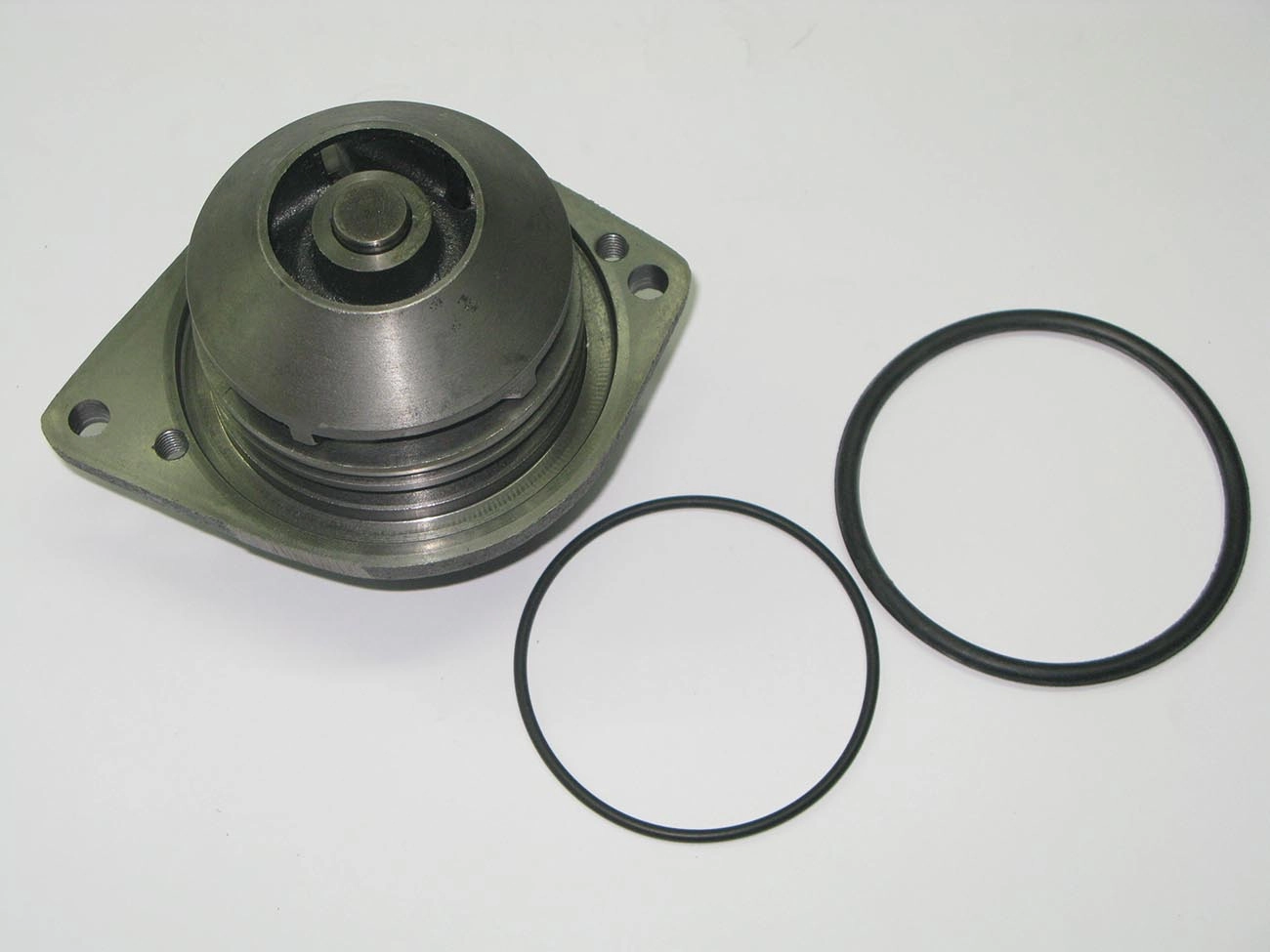 BOMBA ÁGUA LINHA PESADA AGUA FORD/VW TODOS SERIE 10 MWM 4.10/6.10