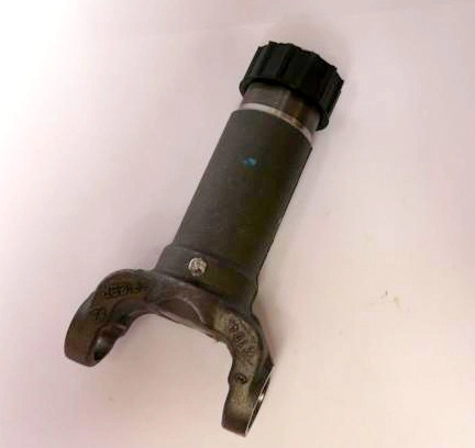 LUVA CARDAN 16 ESTRIAS PARA CRUZETA 5-273XS FORD F-1000 90/