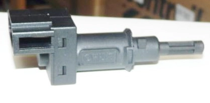 INTERRUPTOR LUZ FREIO VW GOL/GOLF/FOX/POLO/UP/NEW BEETLE/JETTA/PASSAT/TOUREG QUADRIPOLAR