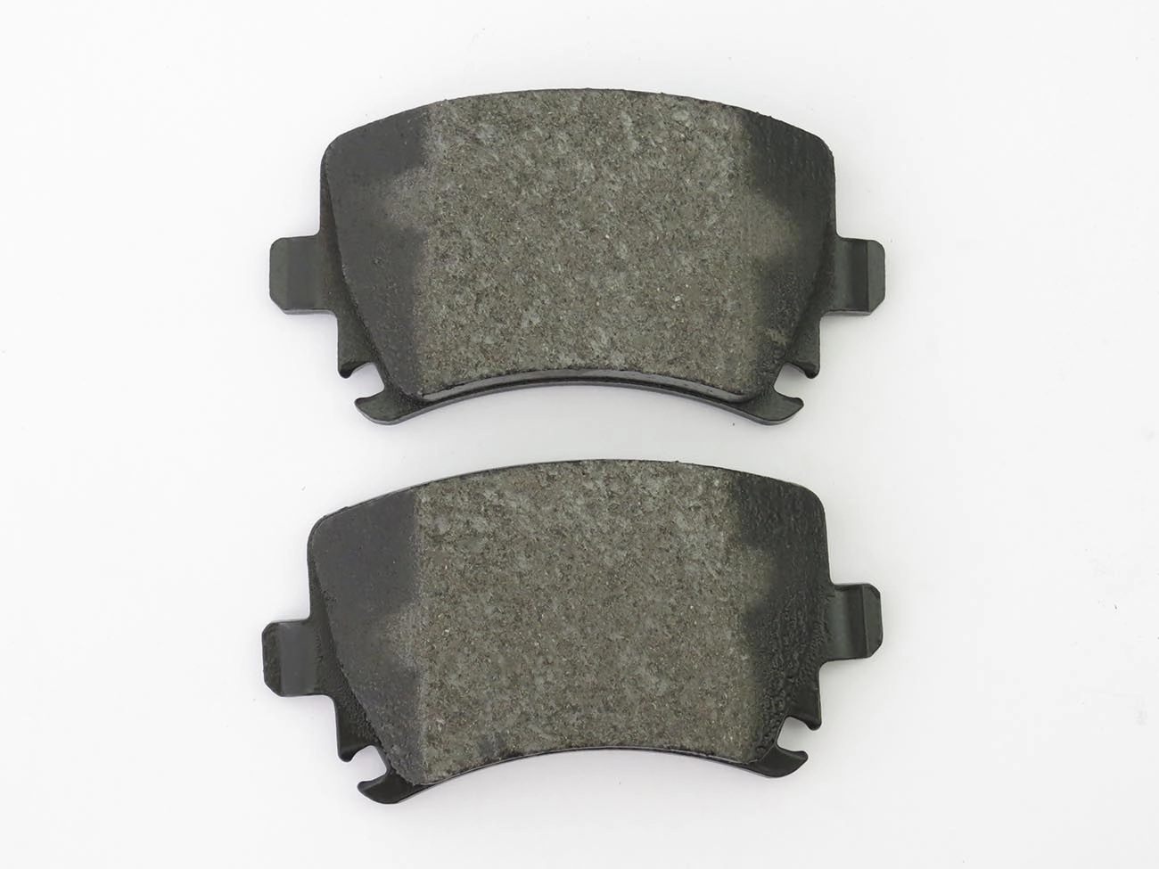 PASTILHA FREIO RODA TRASEIRA VW SAVEIRO 14/ BEETLE/BORA/EOS 07/ JETTA 09/ PASSAT 05/ AUDI A3/A4/A6
