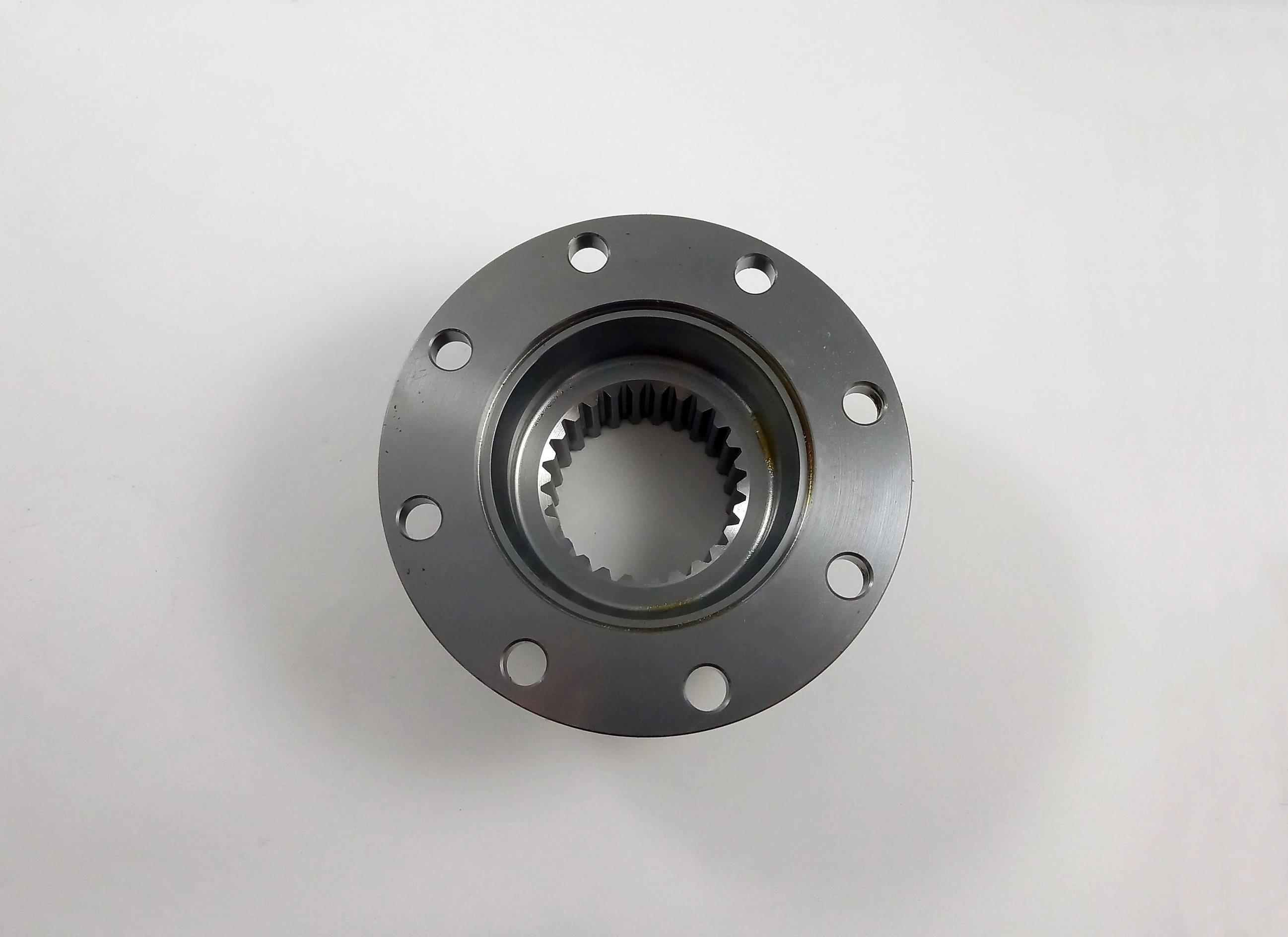 FLANGE ACOPLAMENTO DO PINHAO MB 1113/1313/1513/2013 - 8 FUROS 26 ESTRIAS