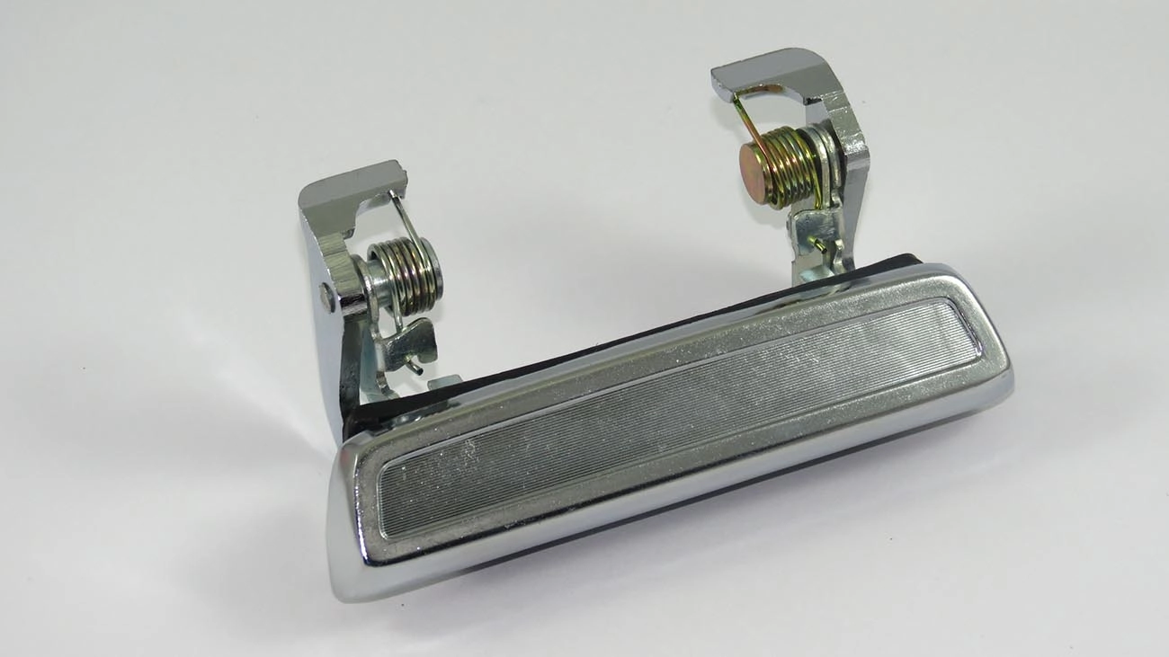 MACANETA EXTERNA FORD CORCEL/BELINA II/DEL REY CROMADA ESQUERDA