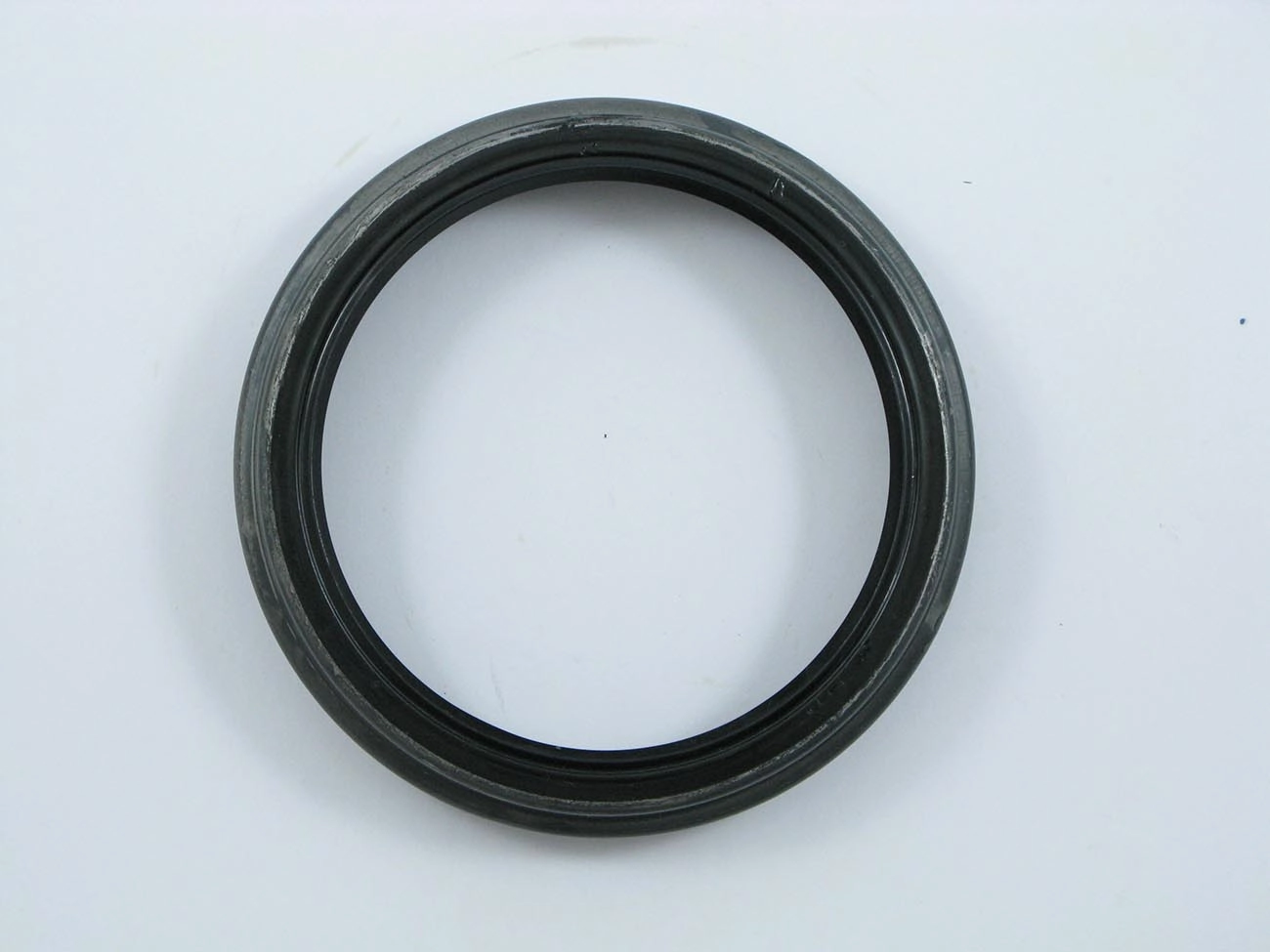 RETENTOR CUBO RODA DIANTEIRO 100,00X128,00X15,00X25,00MM DIANTEIRA FIAT/FNM/FORD F-600/7000/19000/22000 72/ 100X128X15X25MM