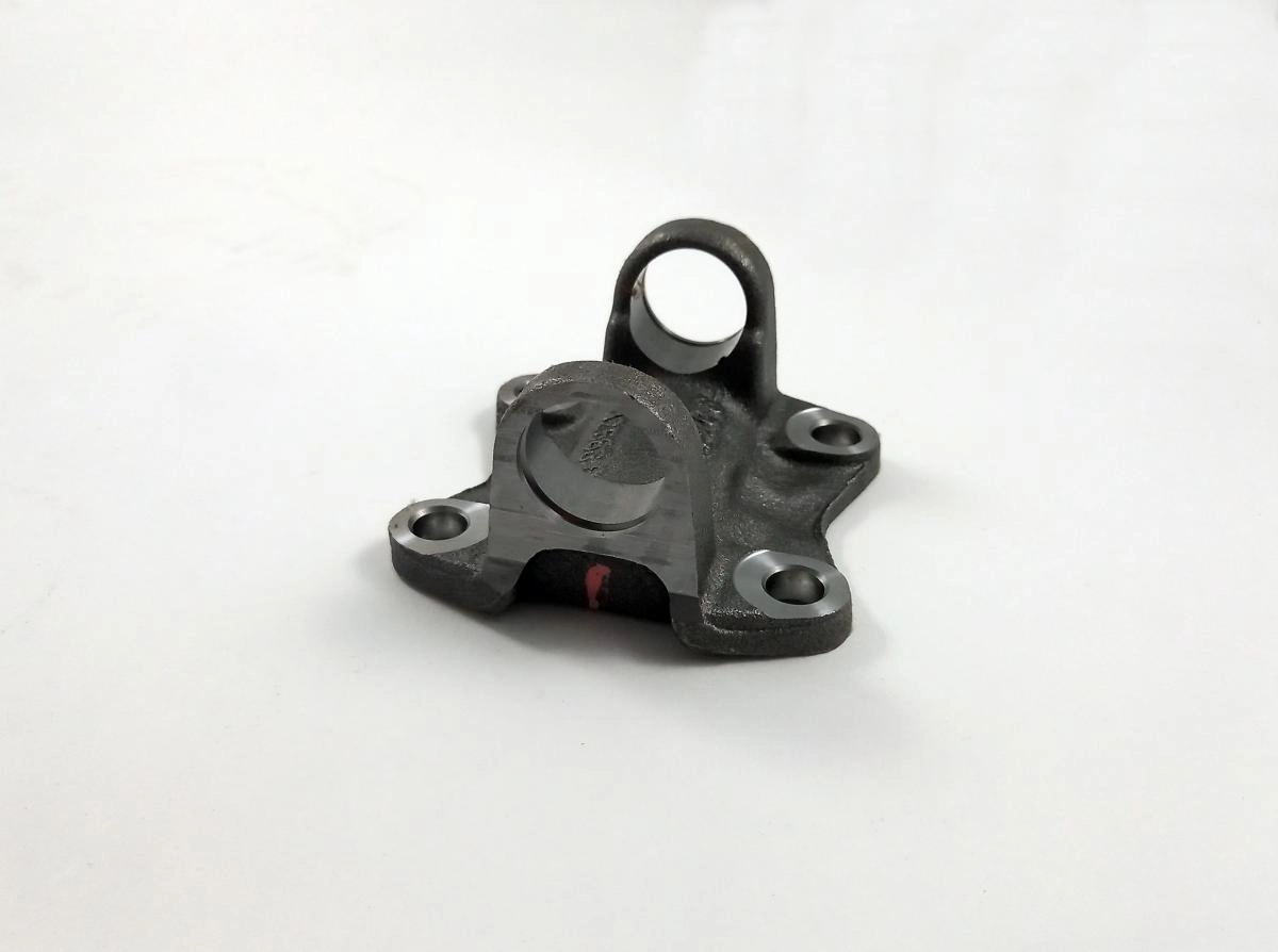 FLANGE CARDAN COM ORELHAS PARA CRUZETA 5-153XS GM A-10/A15-C-10/C-15/D-10/D-15 4X2 64/ FORD F-350 62/71 D-400 69/82