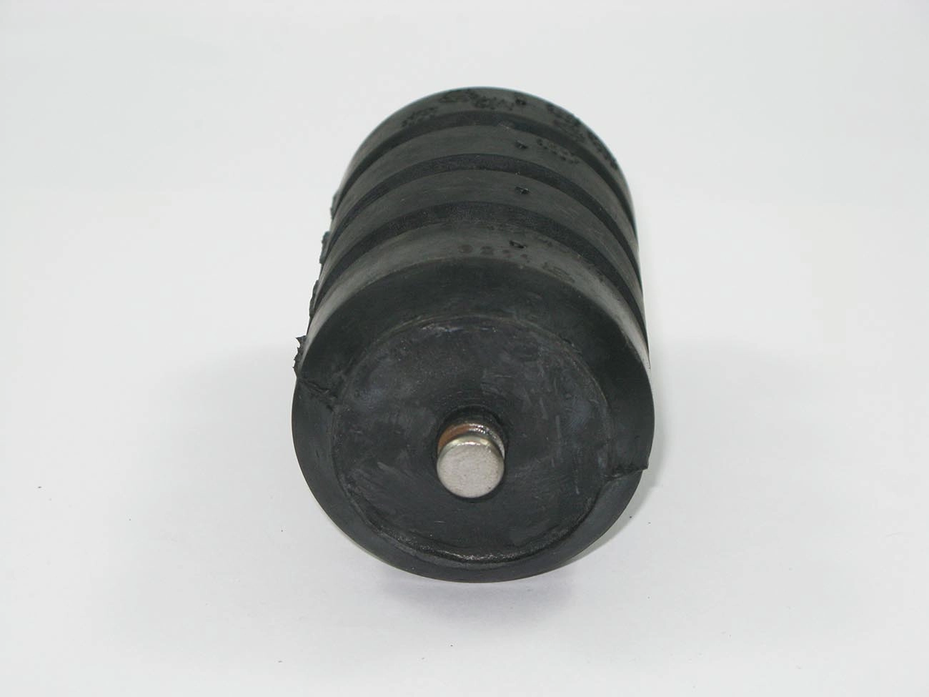 BATENTE SUSPENSÃO DIANTEIRO SUSPENSAO MB 608