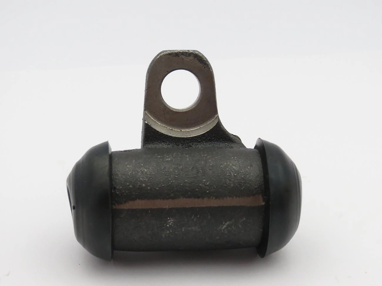 CILINDRO RODA DIANTEIRA ESQUERDA GM A/C-10/14/15/VERANEIO 68/75 - 3100 64/67 - 1.1/8 - 28,57MM